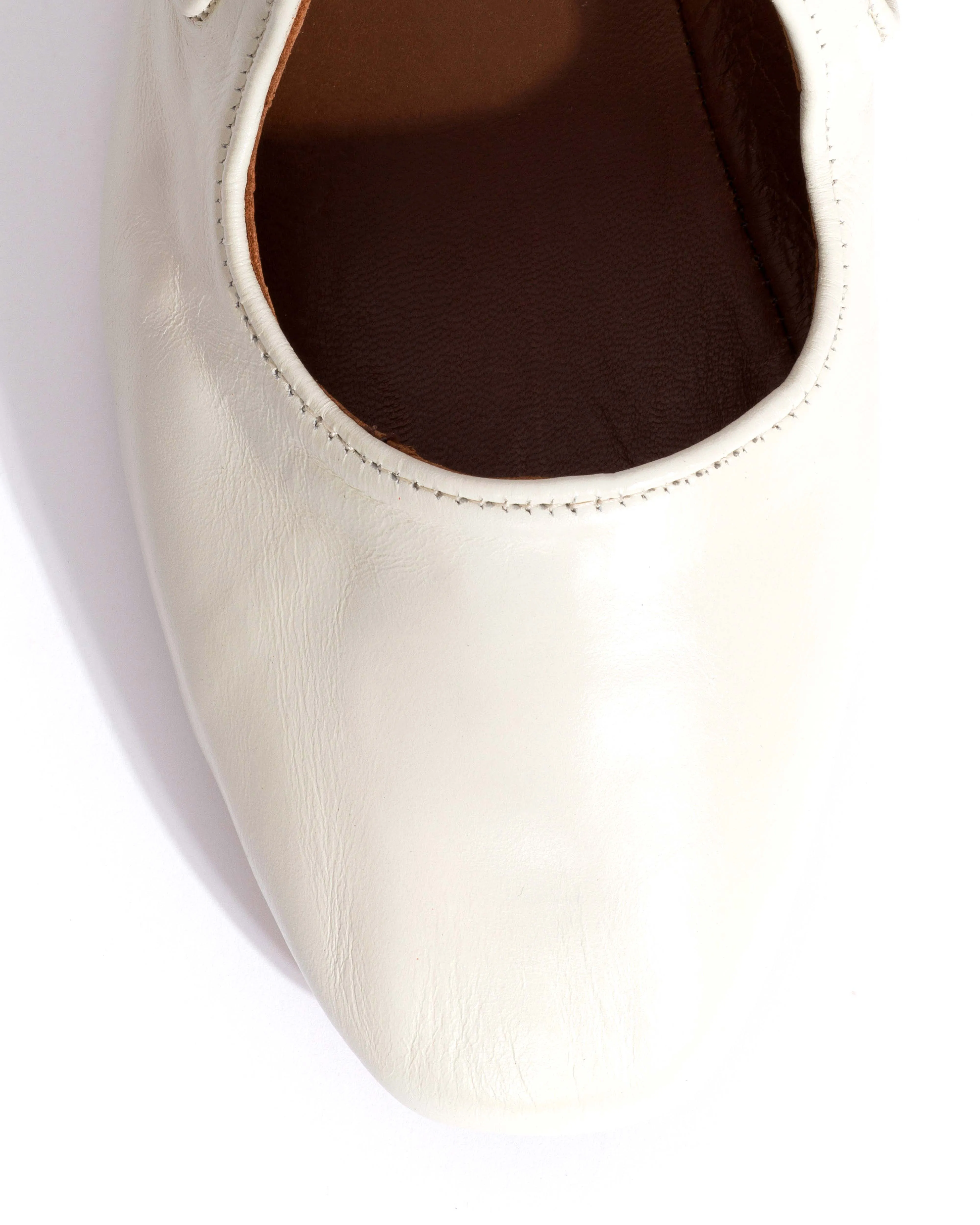 Praise Crinkled polished goat White sand sold by Anonymous Copenhagen product image thumbnail 5