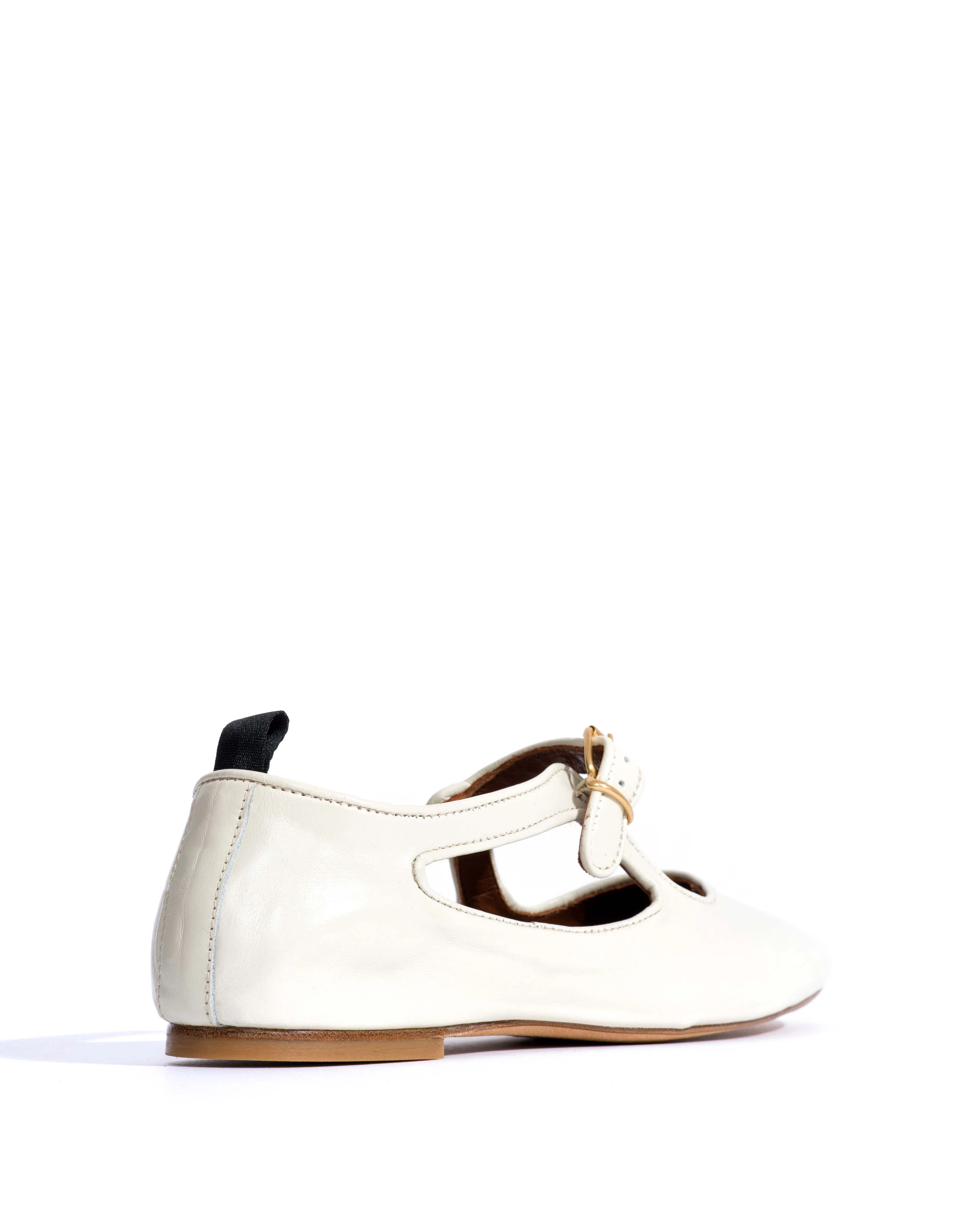 Praise Crinkled polished goat White sand sold by Anonymous Copenhagen product image thumbnail 3