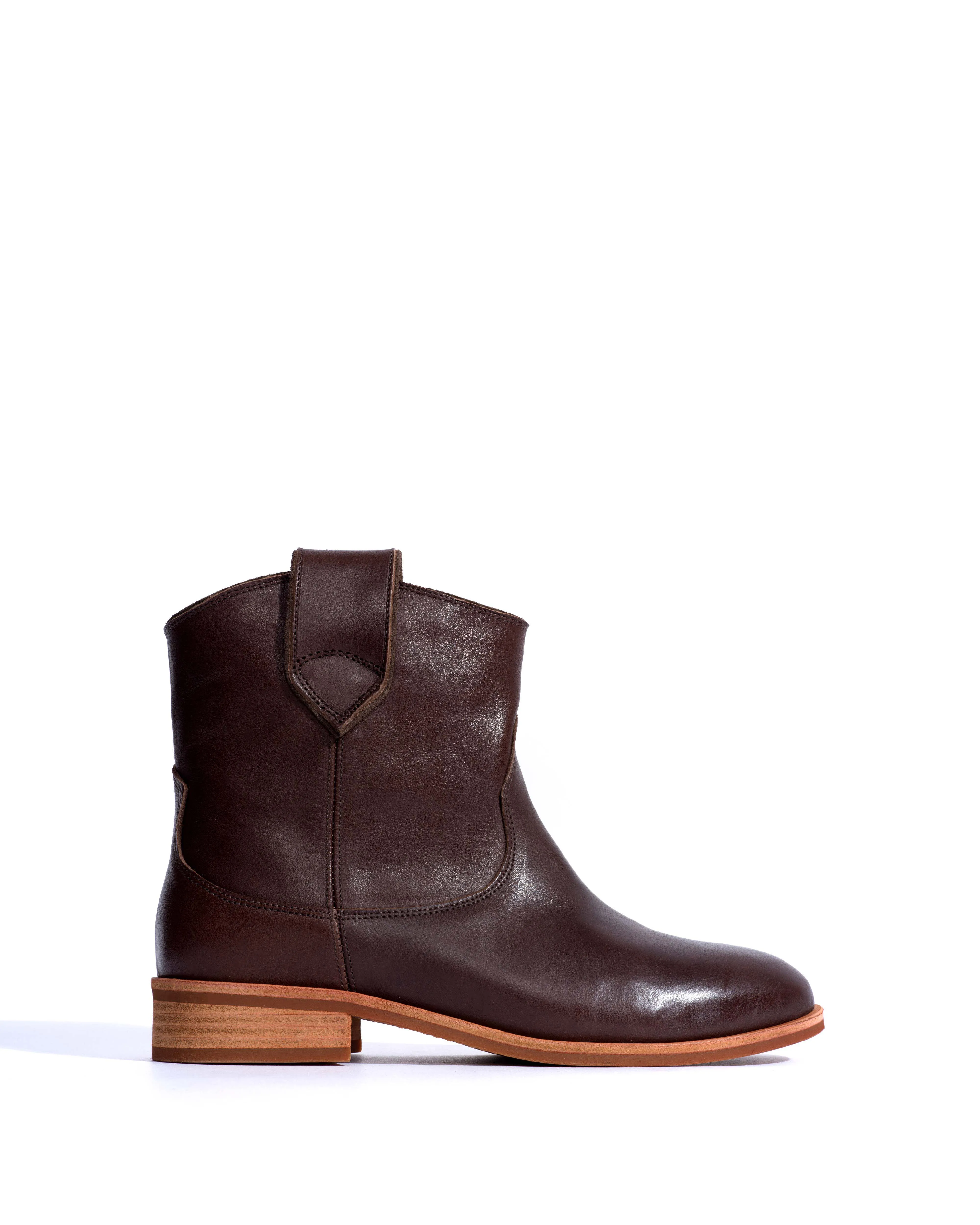 Monja Vegetal soft calf Coffee brown sold by Anonymous Copenhagen