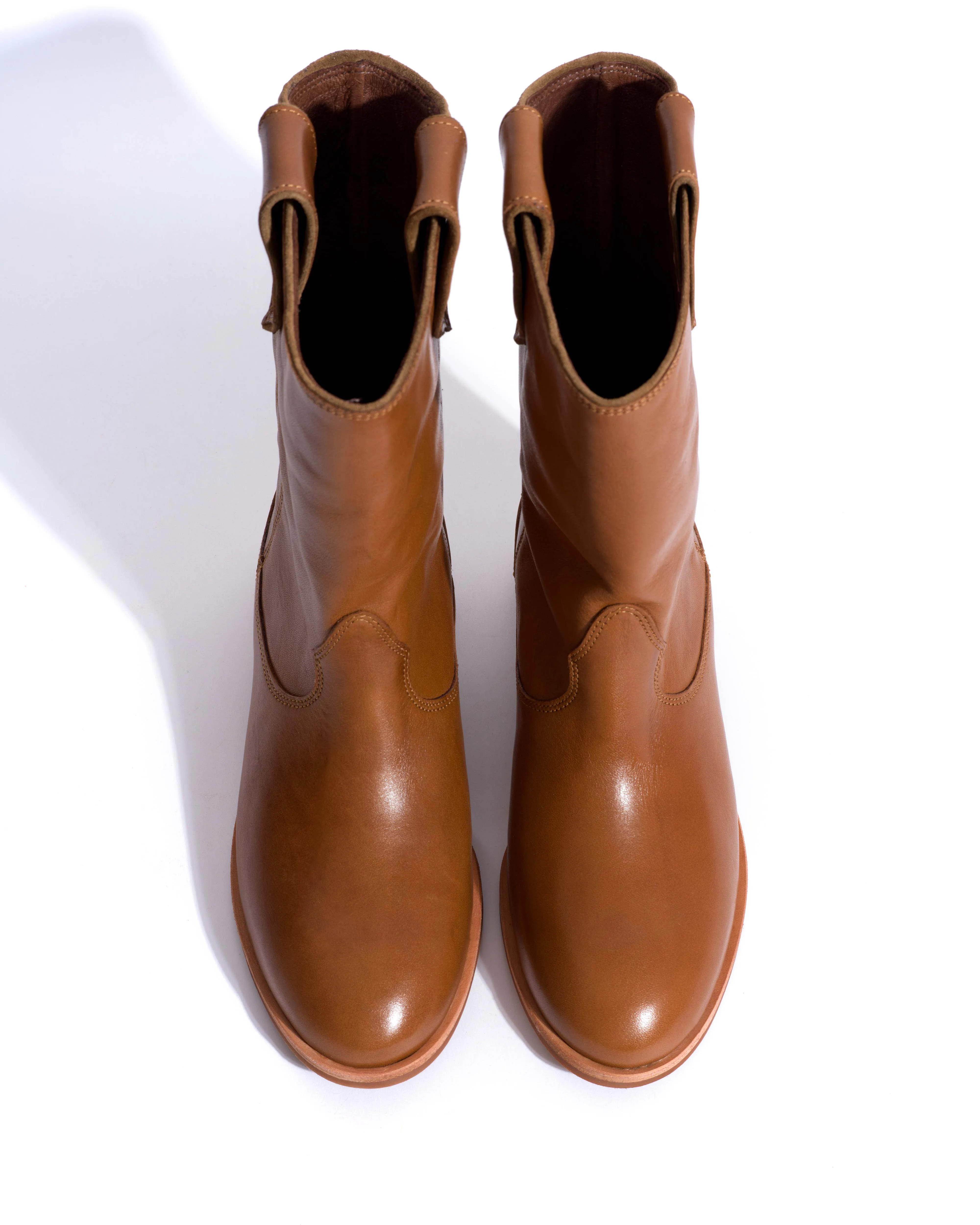 Claudia Vegetal soft calf Cinnamon sold by Anonymous Copenhagen product image thumbnail 4