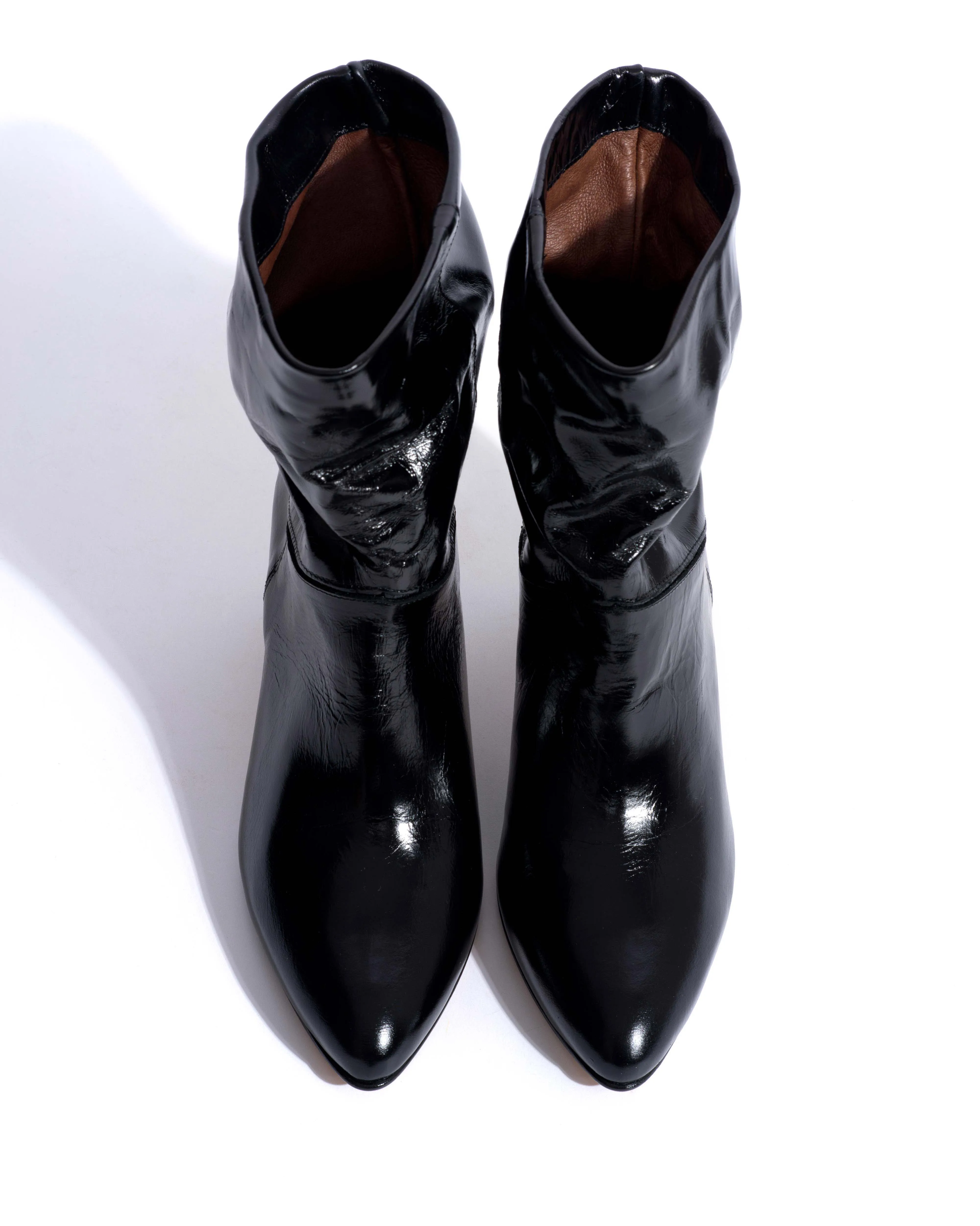 Jassi 50 stiletto Crinkled polished goat Black sold by Anonymous Copenhagen product image thumbnail 4