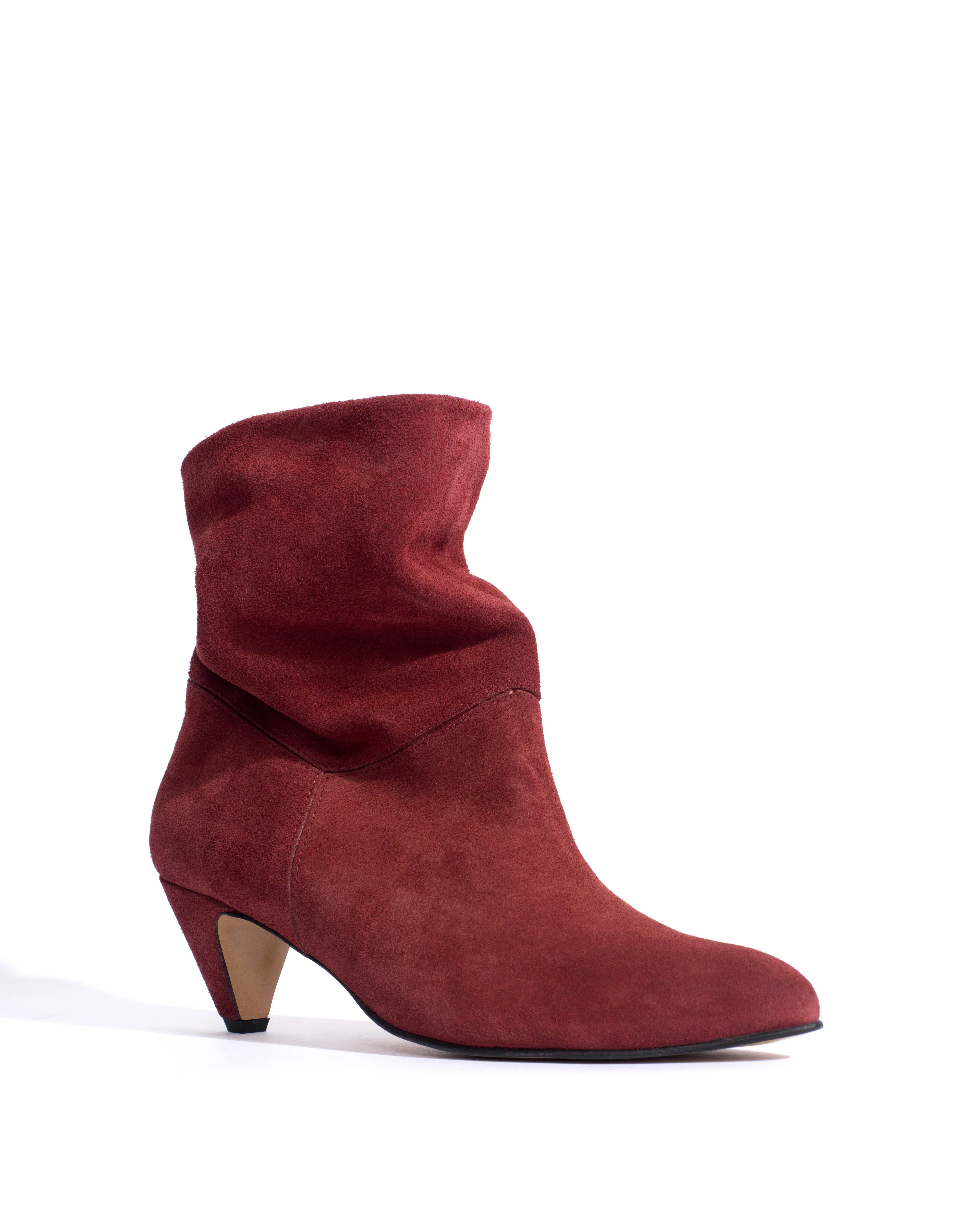 Jassi 50 stiletto Calf suede & sleek leather Pomegranate sold by Anonymous Copenhagen product image thumbnail 2