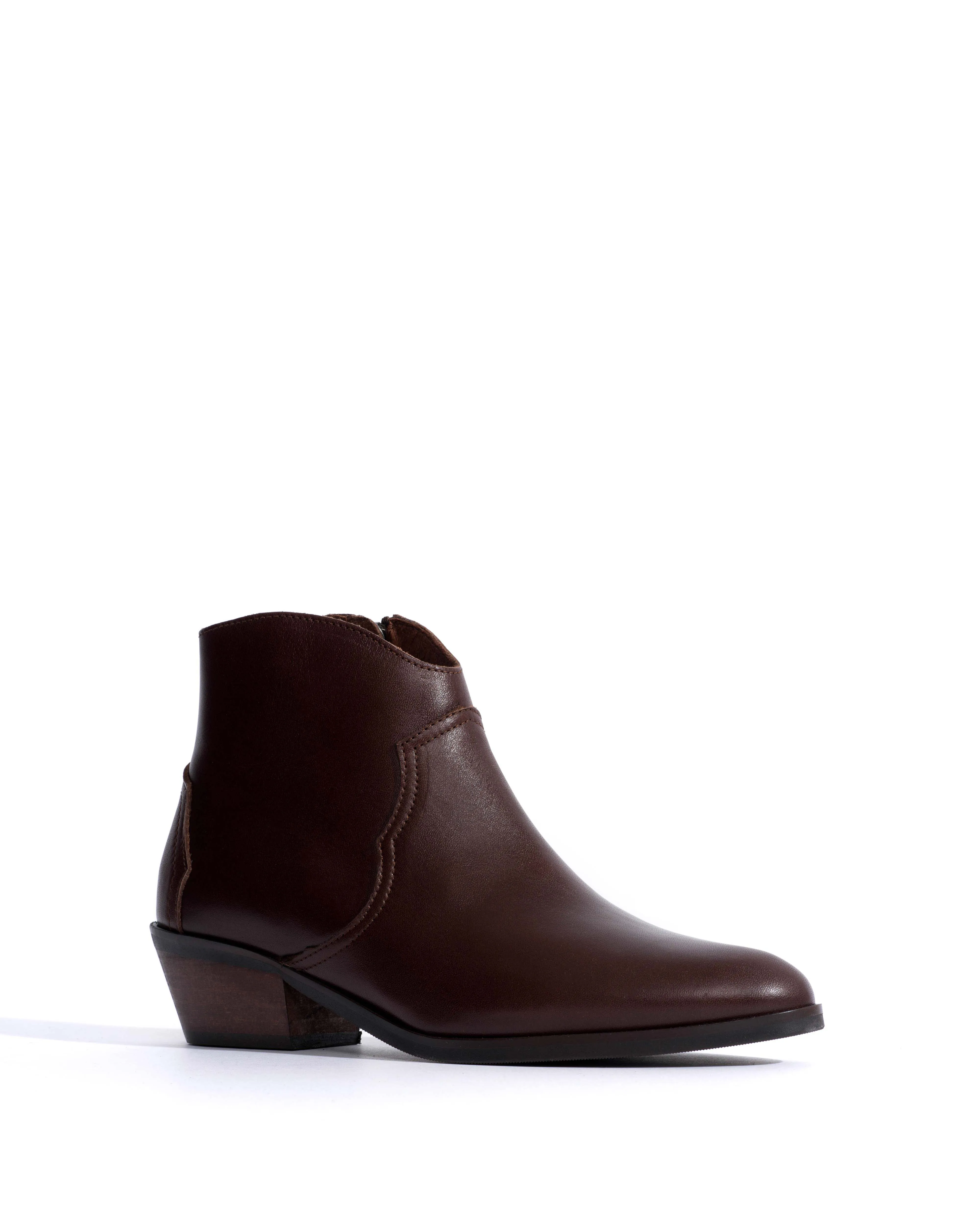 Fiona 35 Vegetal soft calf Coffee brown sold by Anonymous Copenhagen product image thumbnail 2