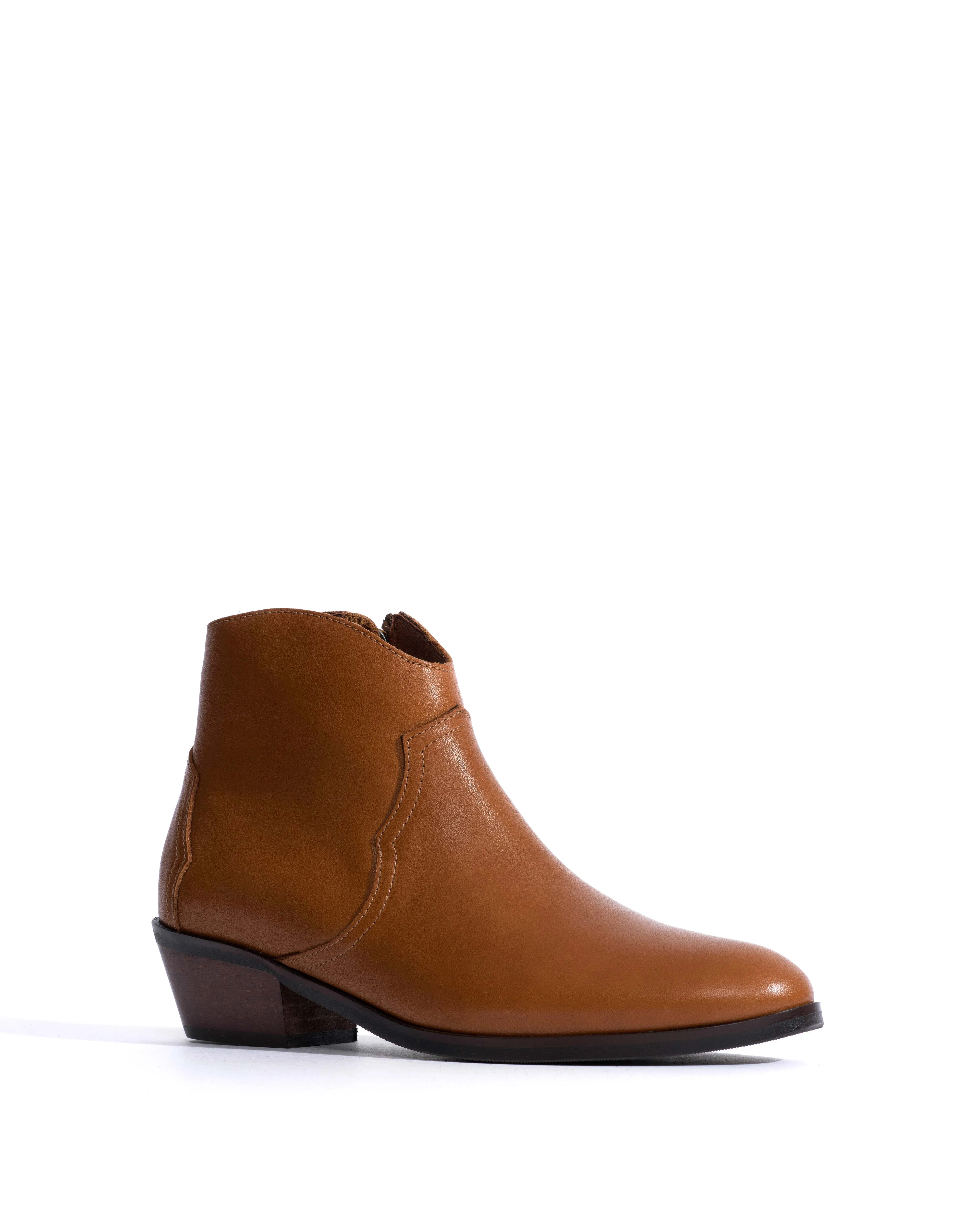 Fiona 35 Vegetal soft calf Cinnamon sold by Anonymous Copenhagen product image thumbnail 2