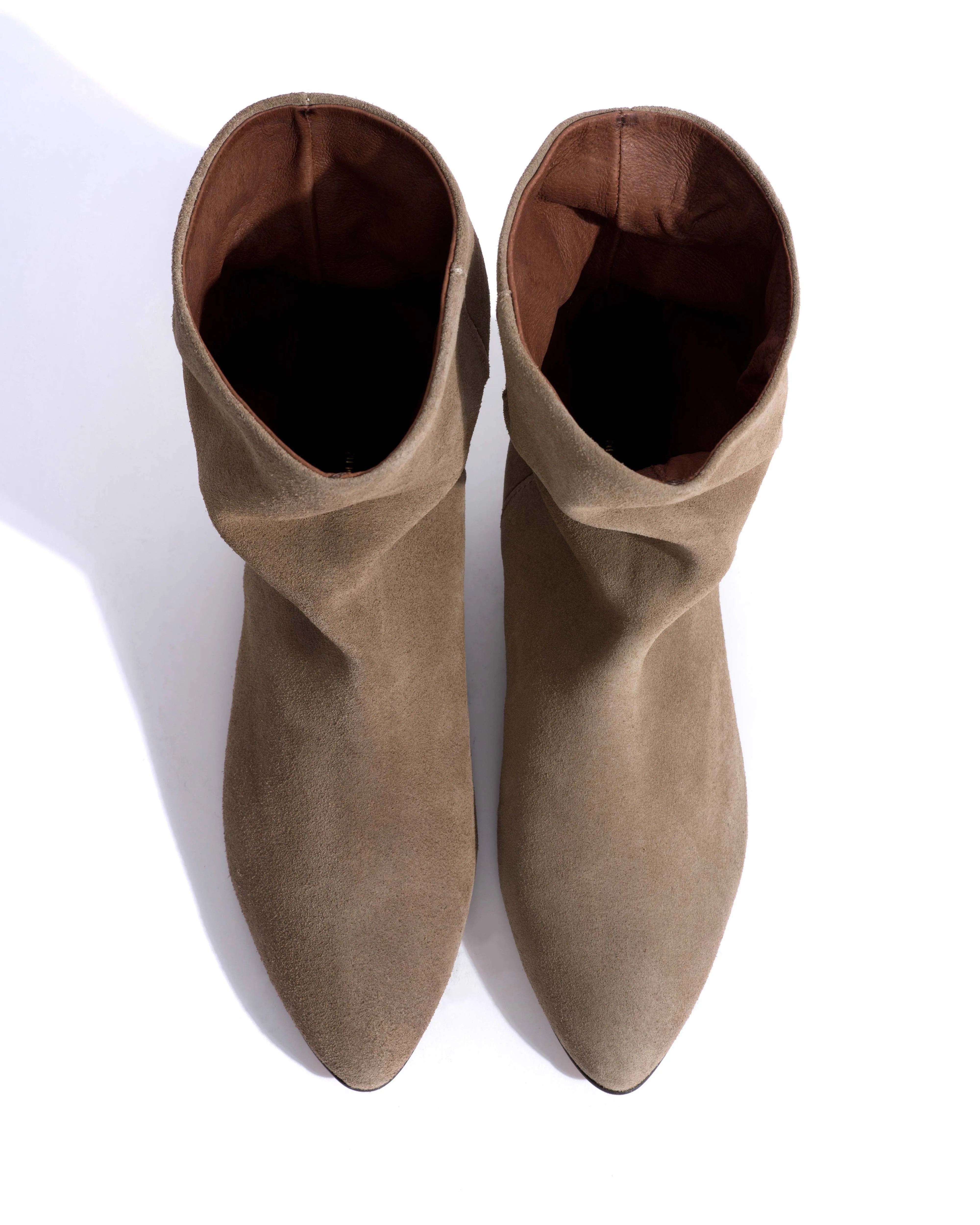 Vully 20 Calf suede Mushroom sold by Anonymous Copenhagen product image thumbnail 4