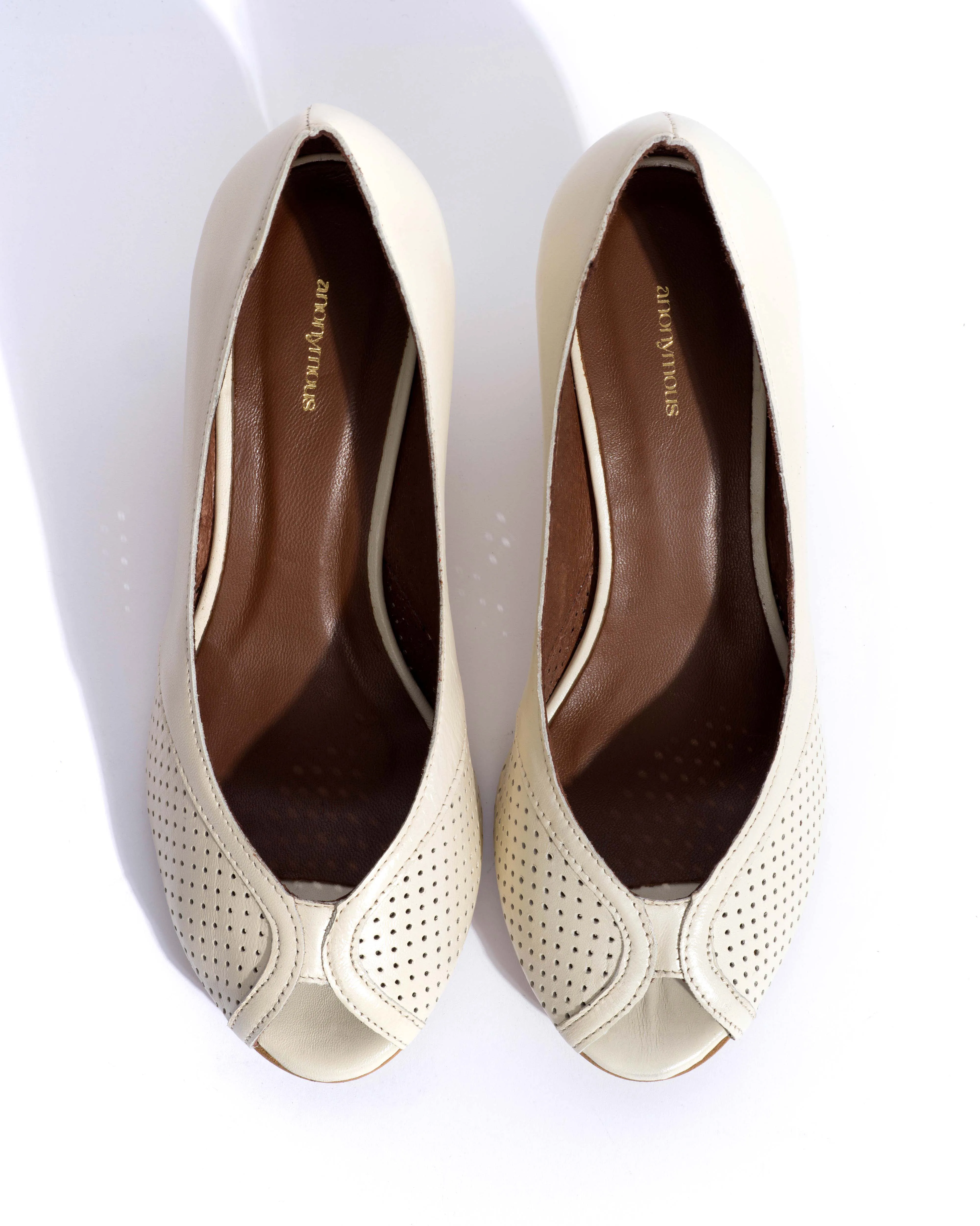 Tiffany stiletto Shiny lamb White sand sold by Anonymous Copenhagen product image thumbnail 4