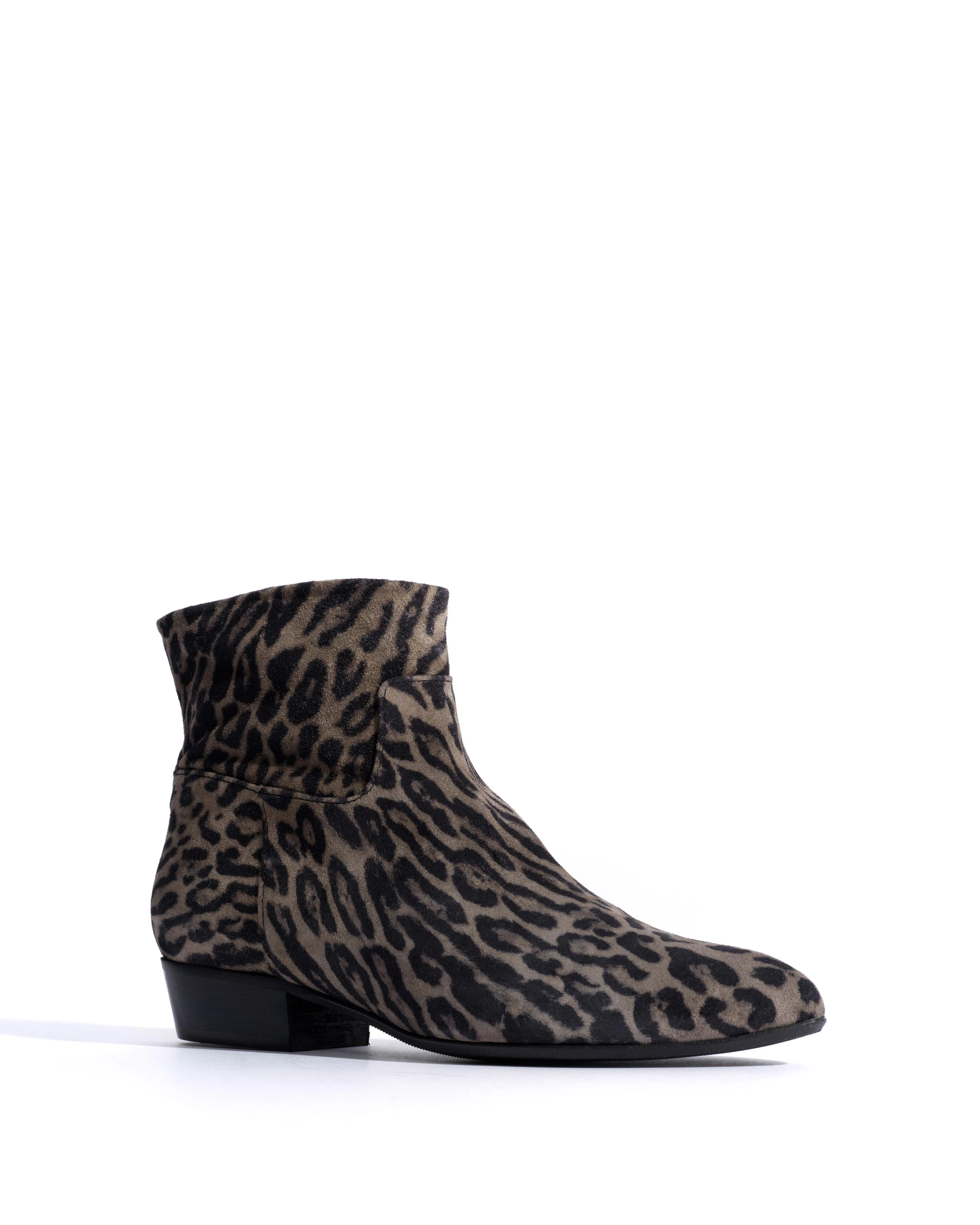 Morie 20 Calf suede print Snow leopard sold by Anonymous Copenhagen product image thumbnail 2