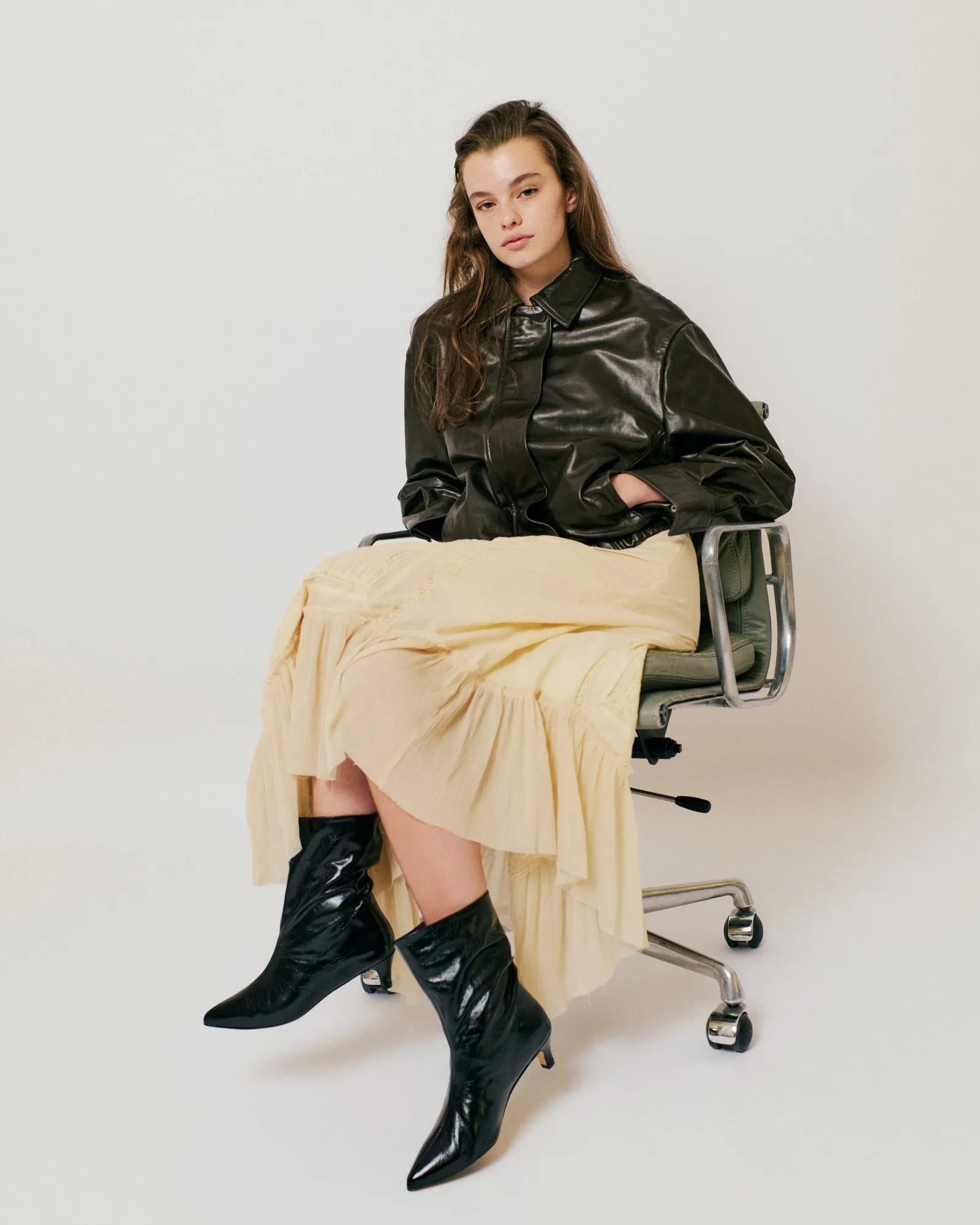 Sweeney 40 stiletto Crinkled soft calf Black sold by Anonymous Copenhagen product image thumbnail 3