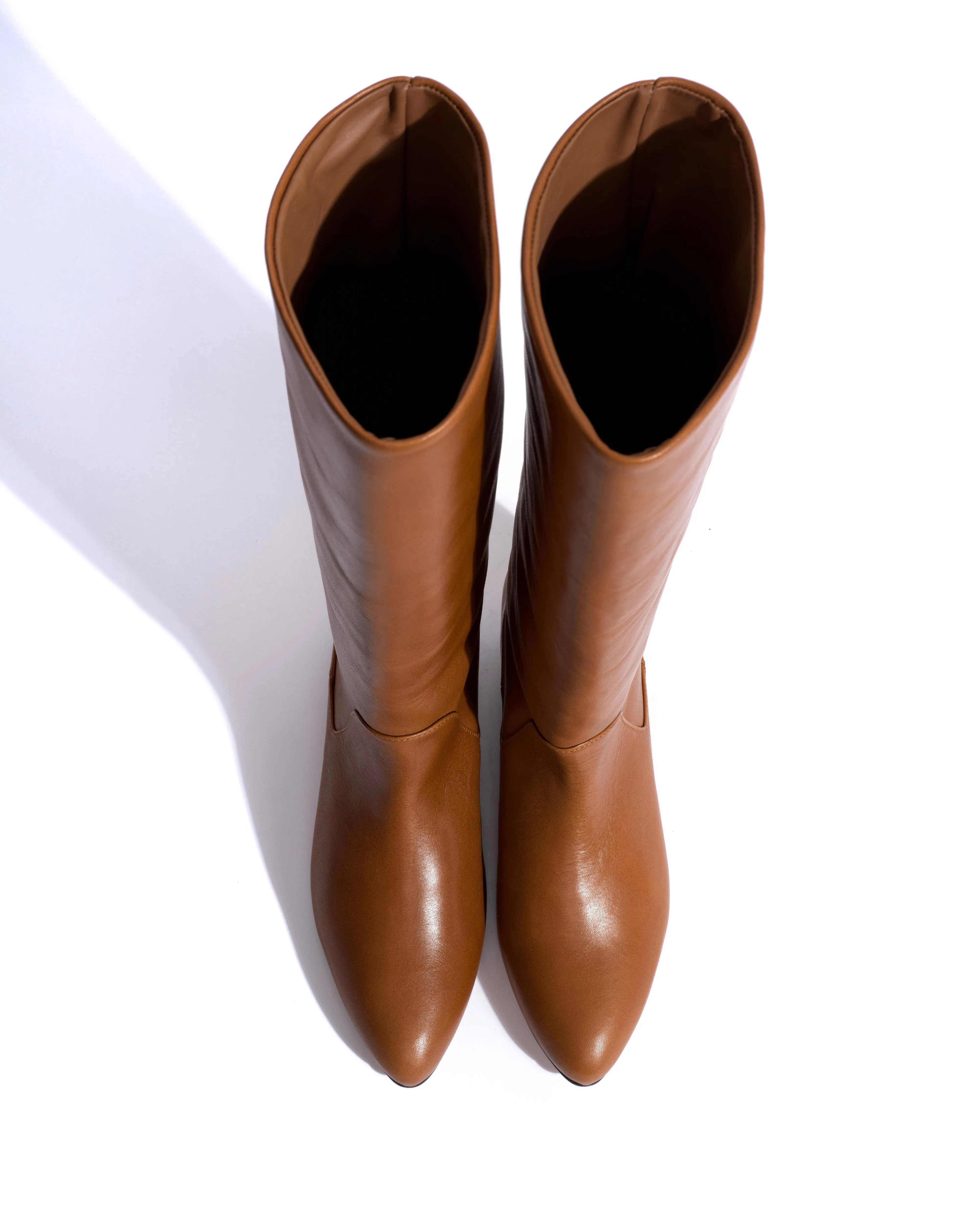 Valle 20 Vegetal soft calf Cinnamon sold by Anonymous Copenhagen product image thumbnail 4