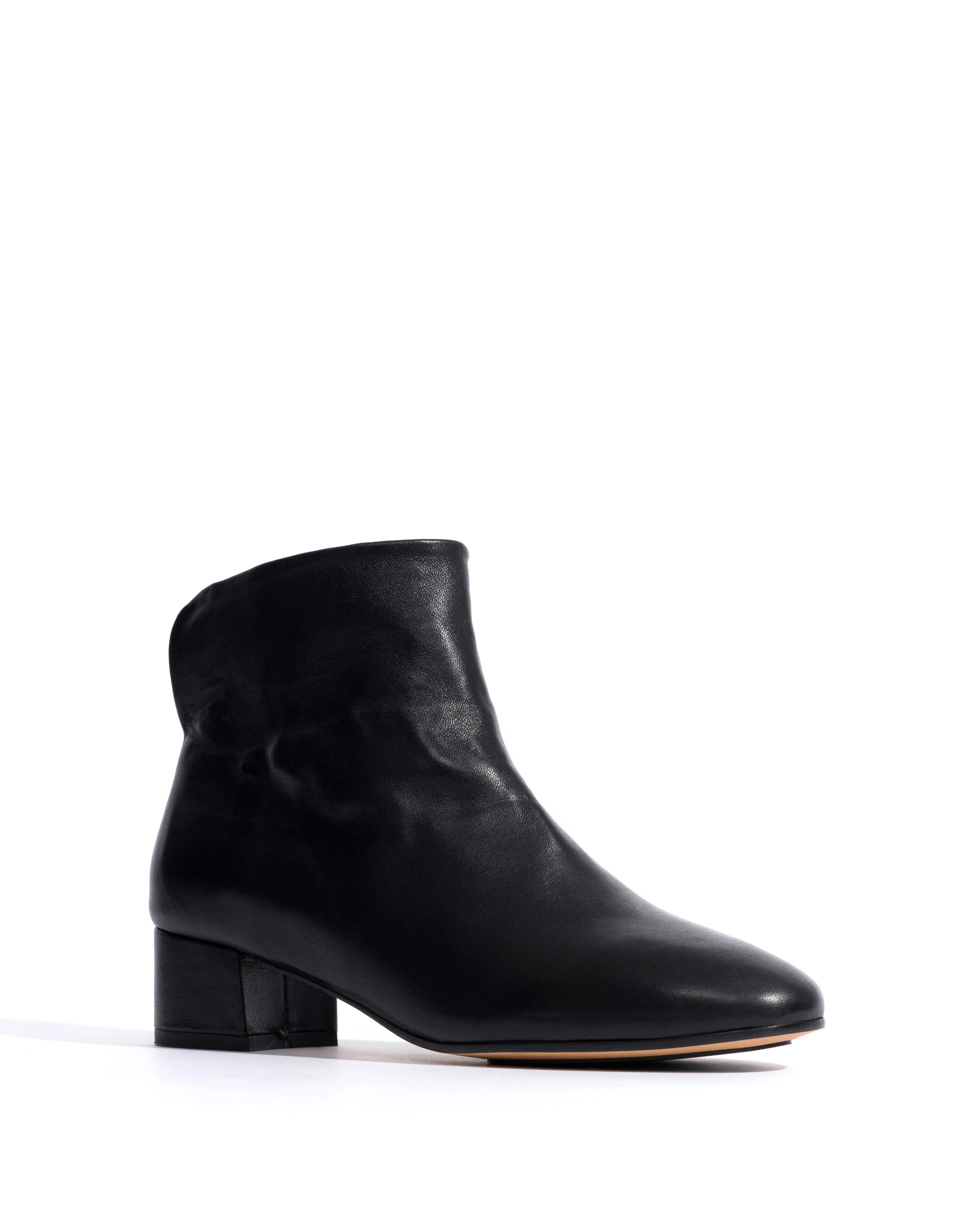 Racy 40 Silky lamb Black sold by Anonymous Copenhagen product image thumbnail 2