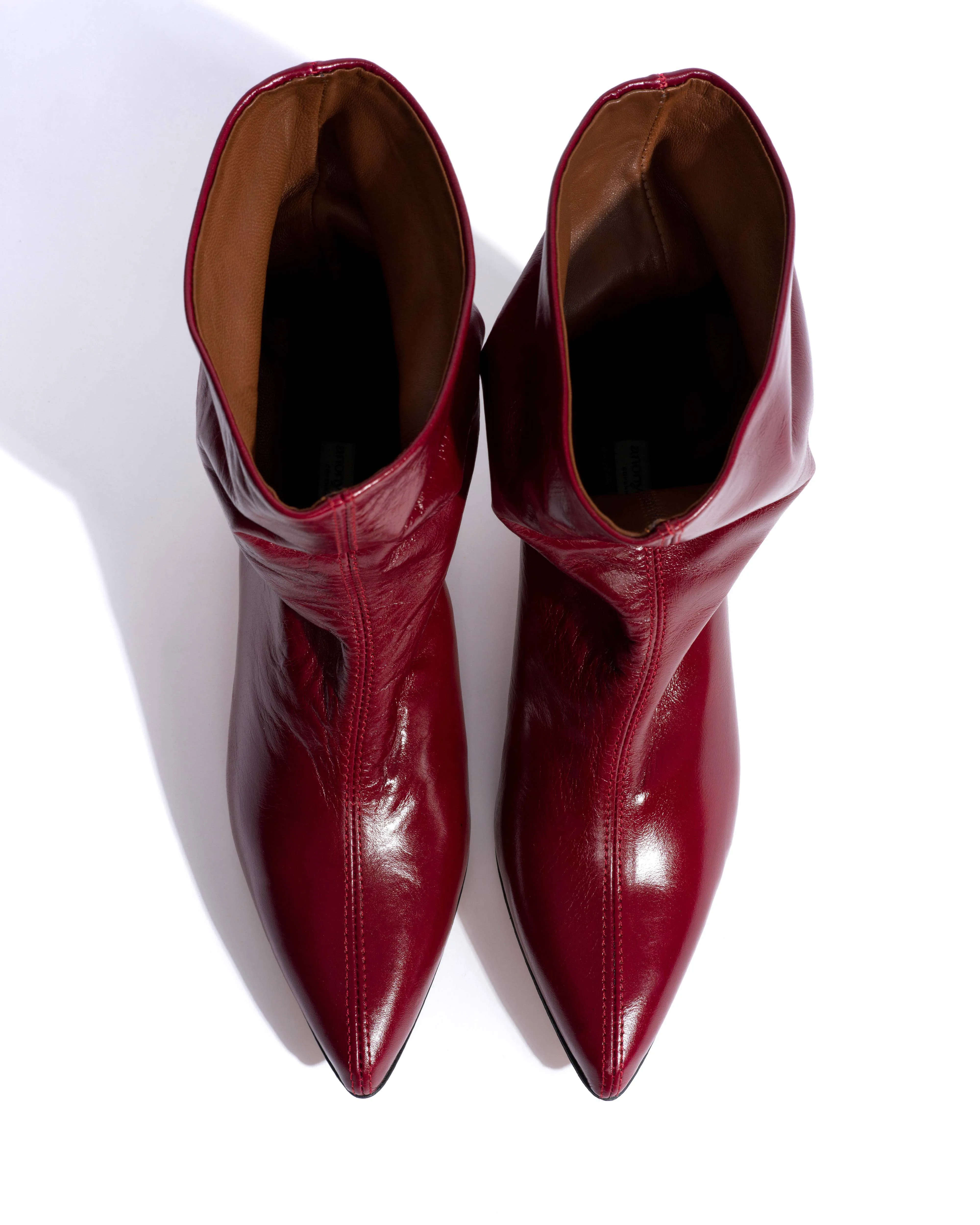 Sweeney 40 stiletto Crinkled soft calf Pomegranate sold by Anonymous Copenhagen product image thumbnail 4