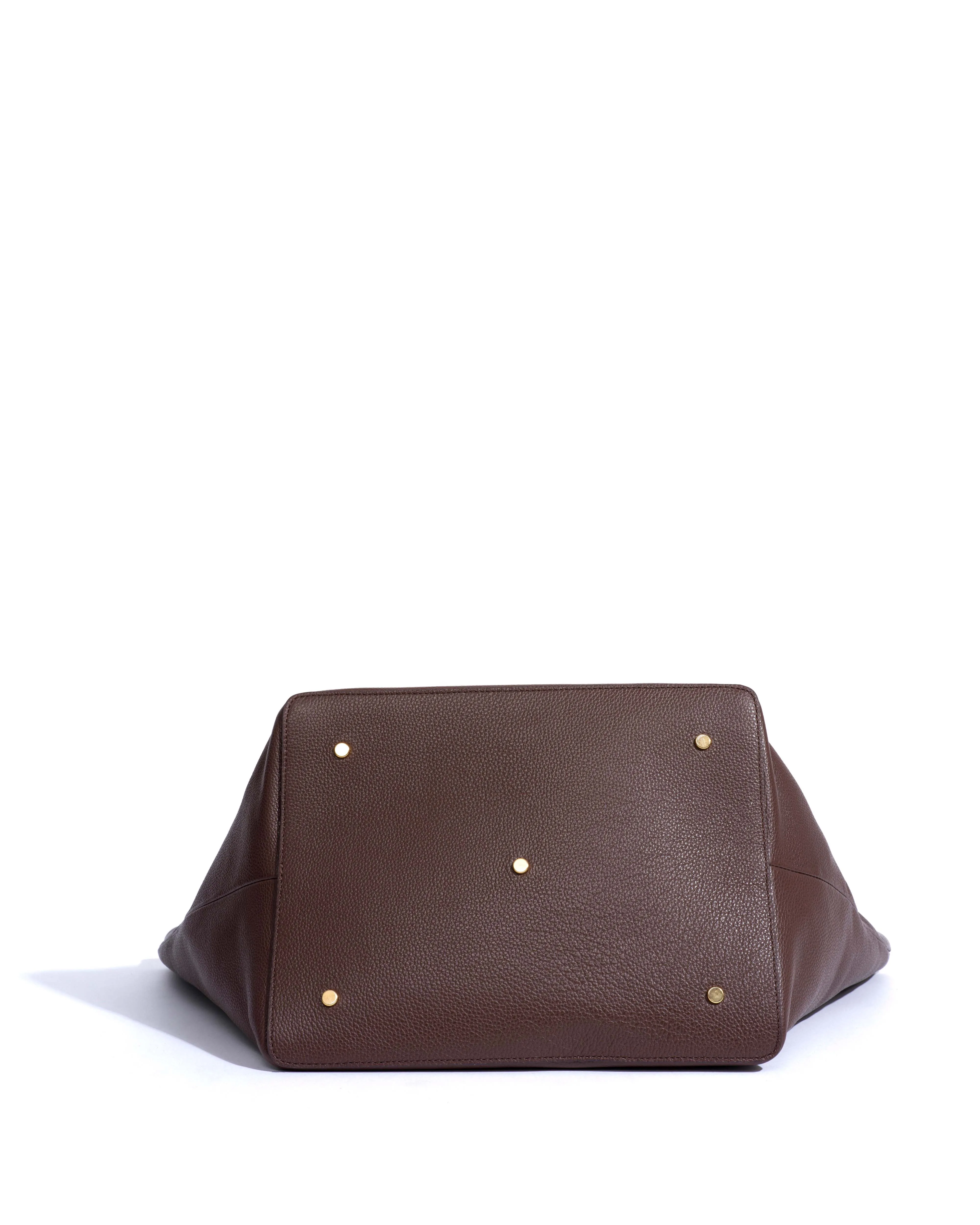 Arya carryall bag Pebbled soft calf Chocolate sold by Anonymous Copenhagen product image thumbnail 3