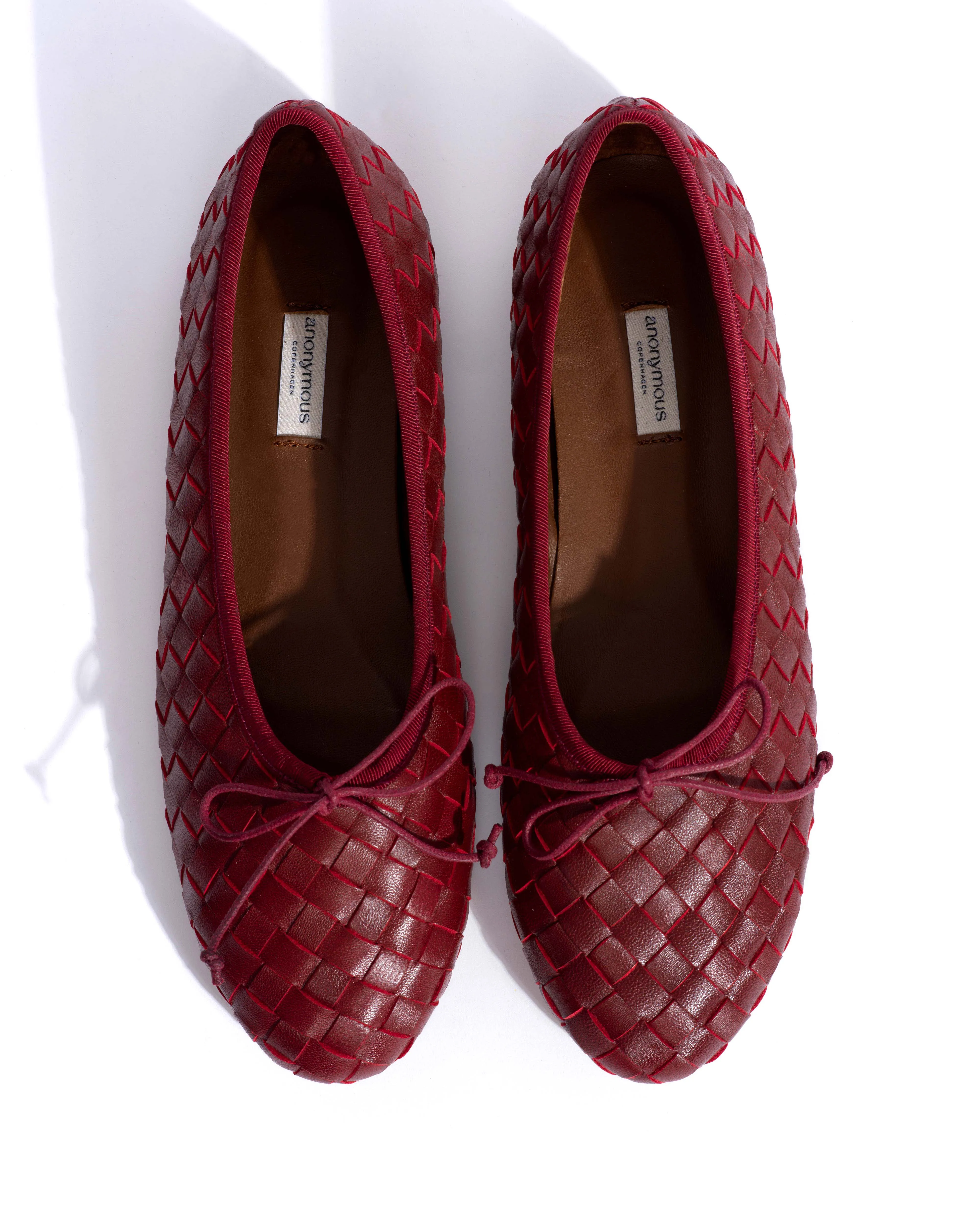 Sacha interlace Shiny lamb Pomegranate sold by Anonymous Copenhagen product image thumbnail 4