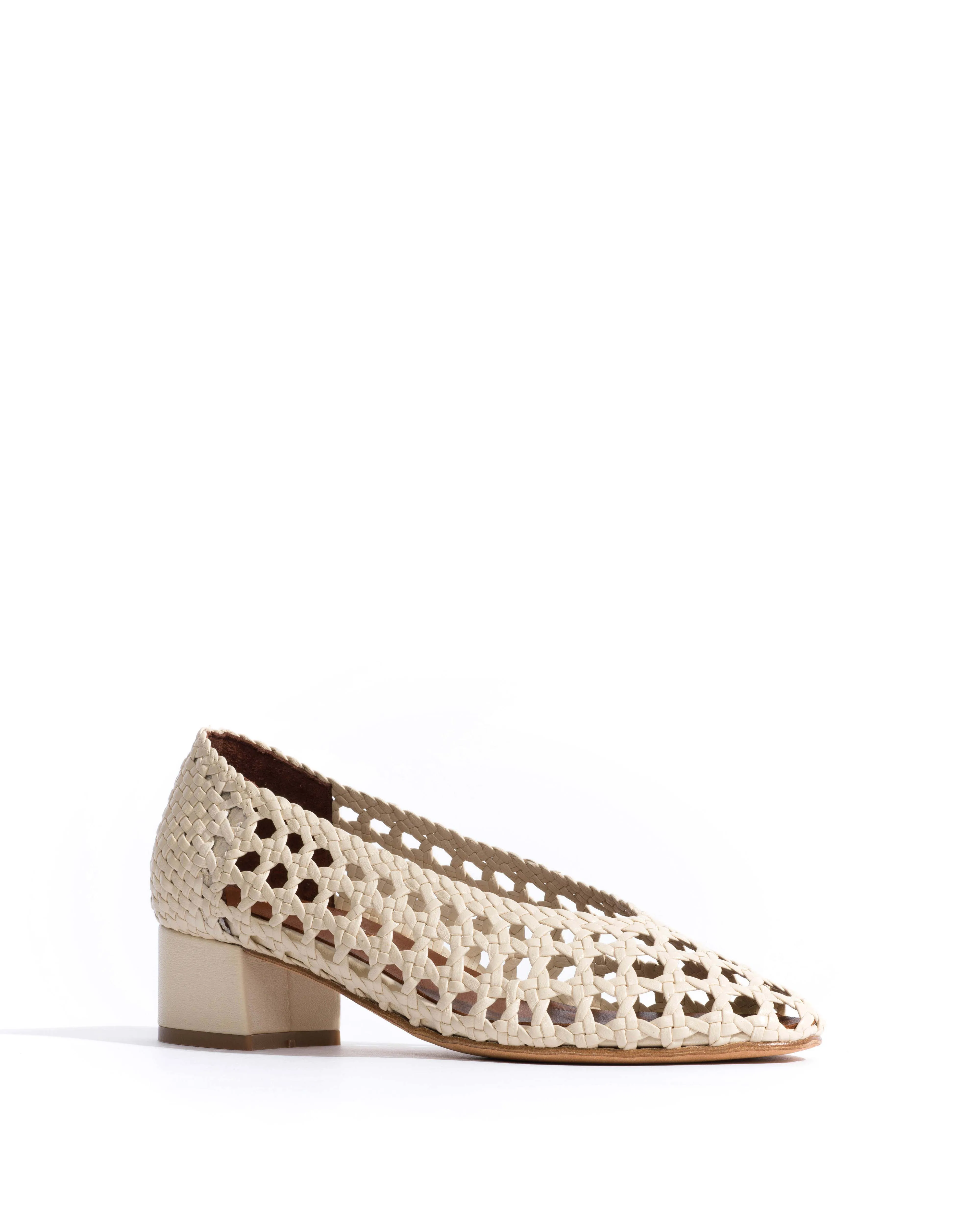 Sessi 40 Hand-braided leather White sand sold by Anonymous Copenhagen product image thumbnail 2