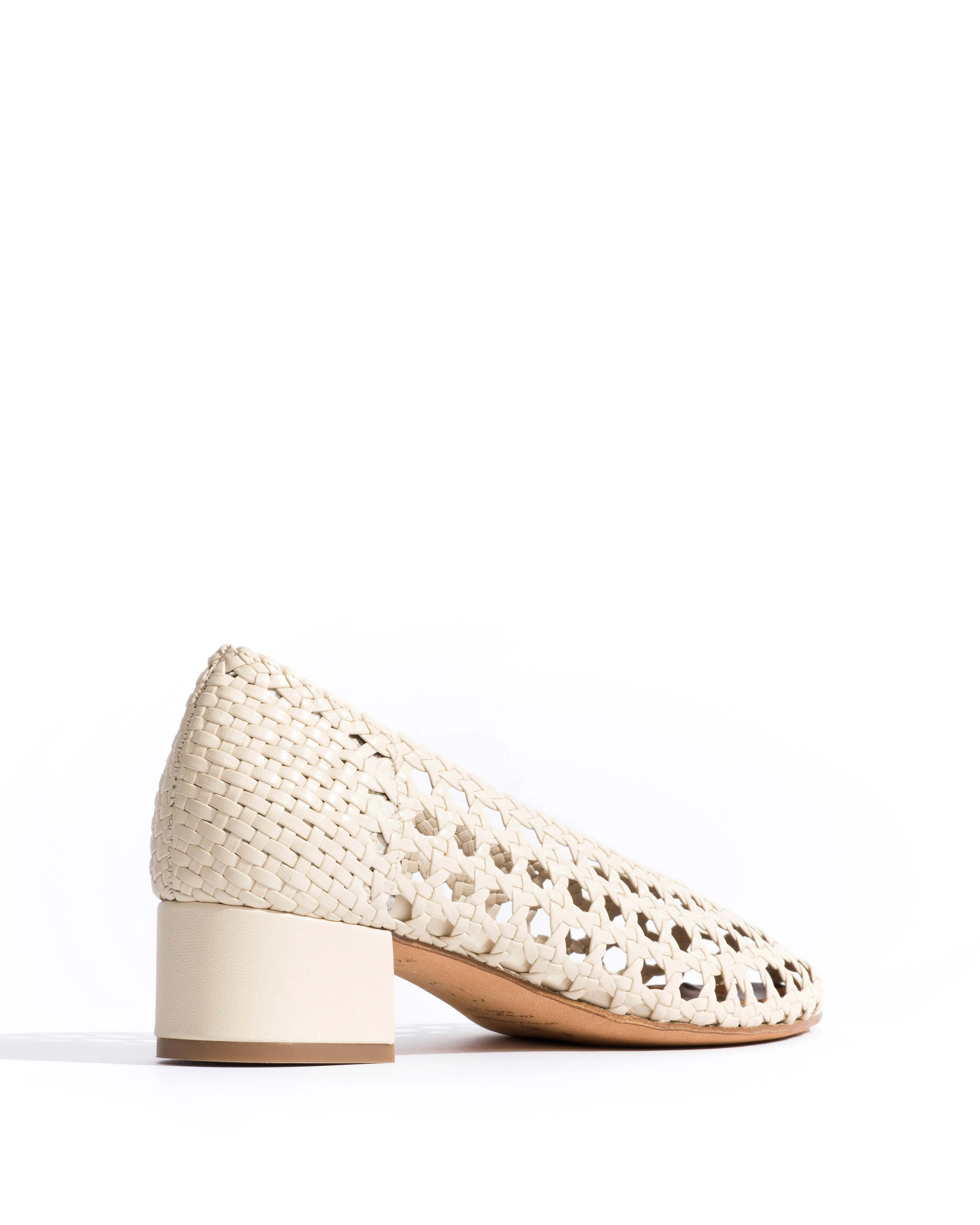 Sessi 40 Hand-braided leather White sand sold by Anonymous Copenhagen product image thumbnail 3