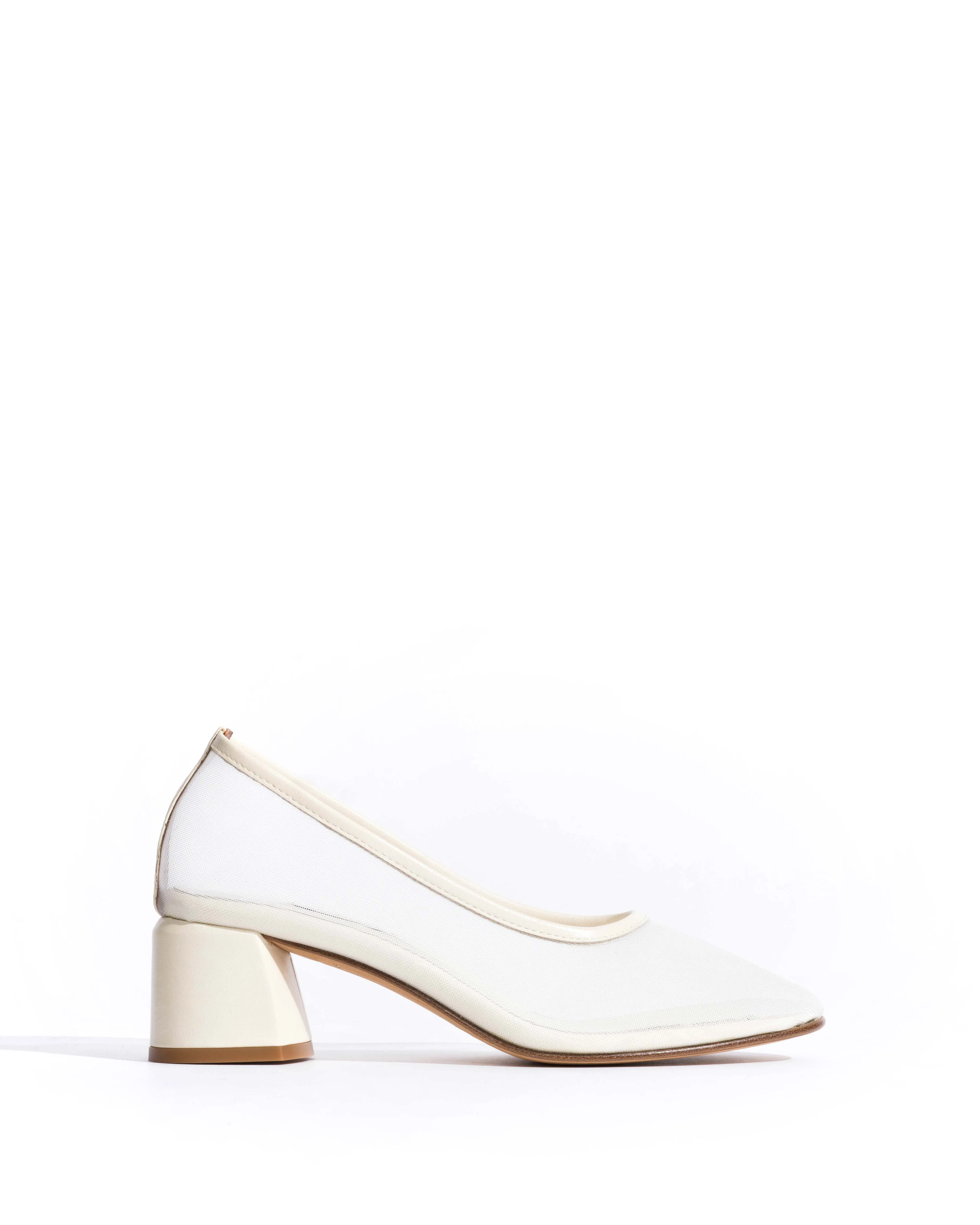 Sacha 40 mesh Shiny lamb & mesh White sand sold by Anonymous Copenhagen