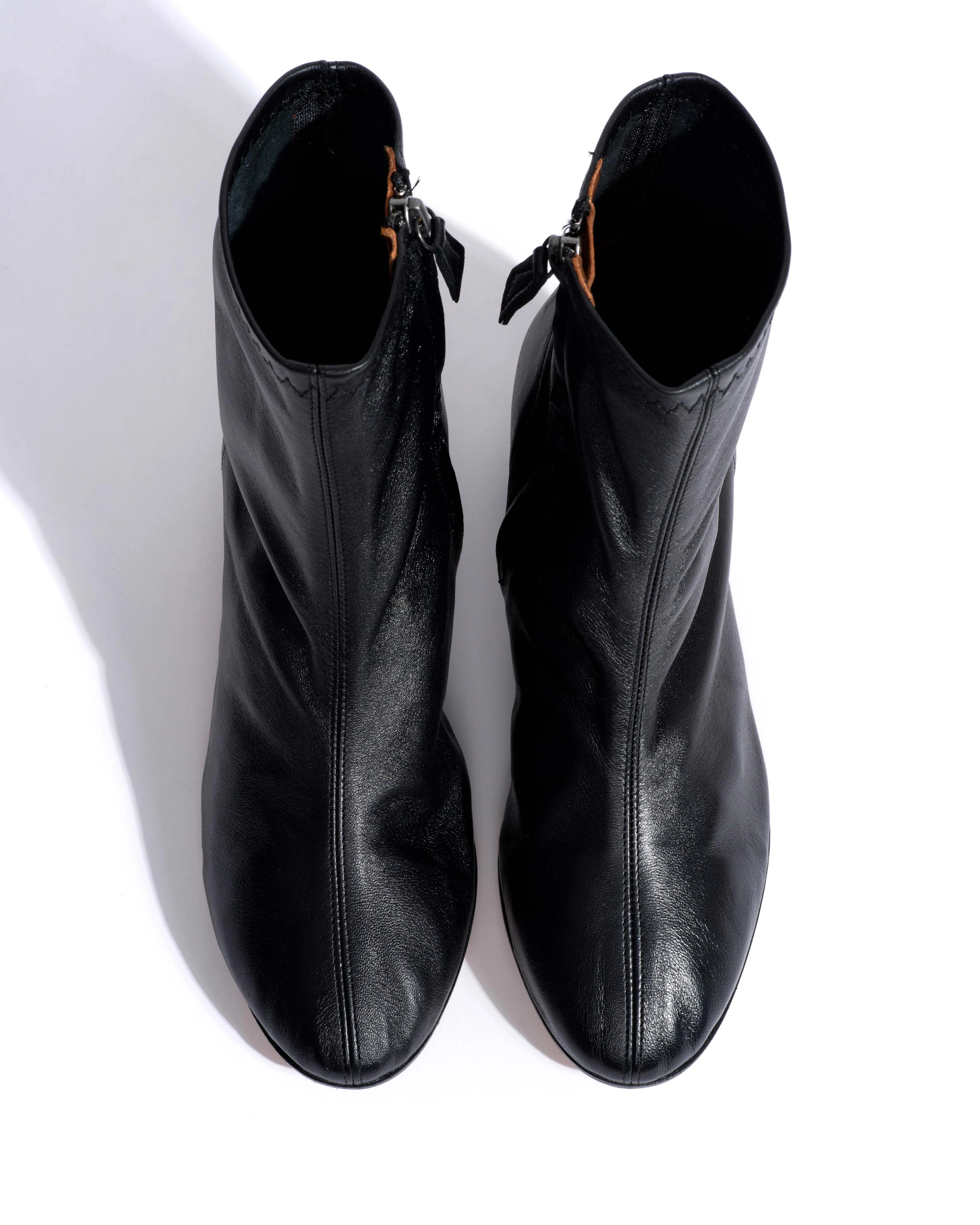 Hanny 40 covered stretch Silky lamb Black sold by Anonymous Copenhagen product image thumbnail 4