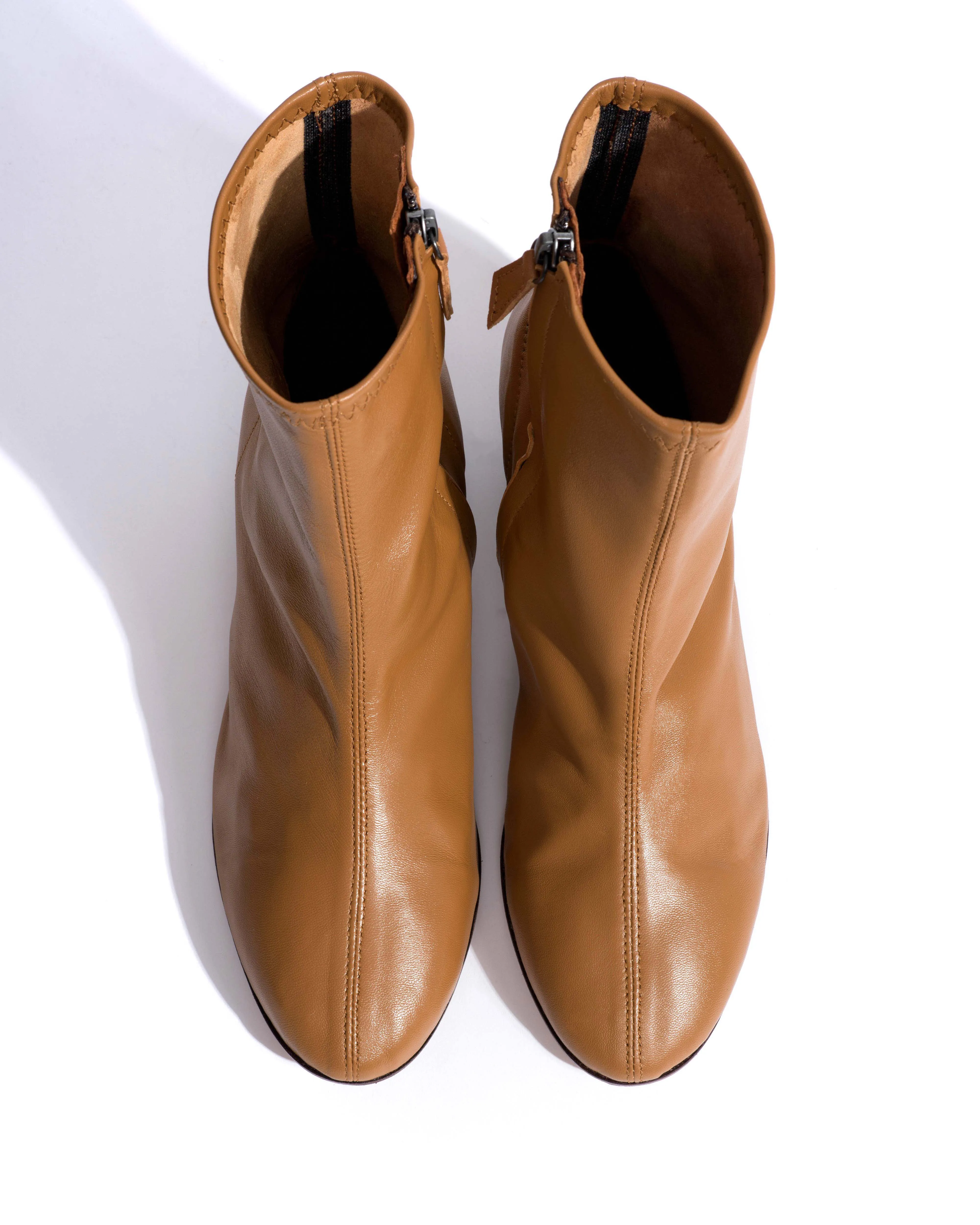 Hanny 40 stacked stretch Silky lamb Caramel sold by Anonymous Copenhagen product image thumbnail 4