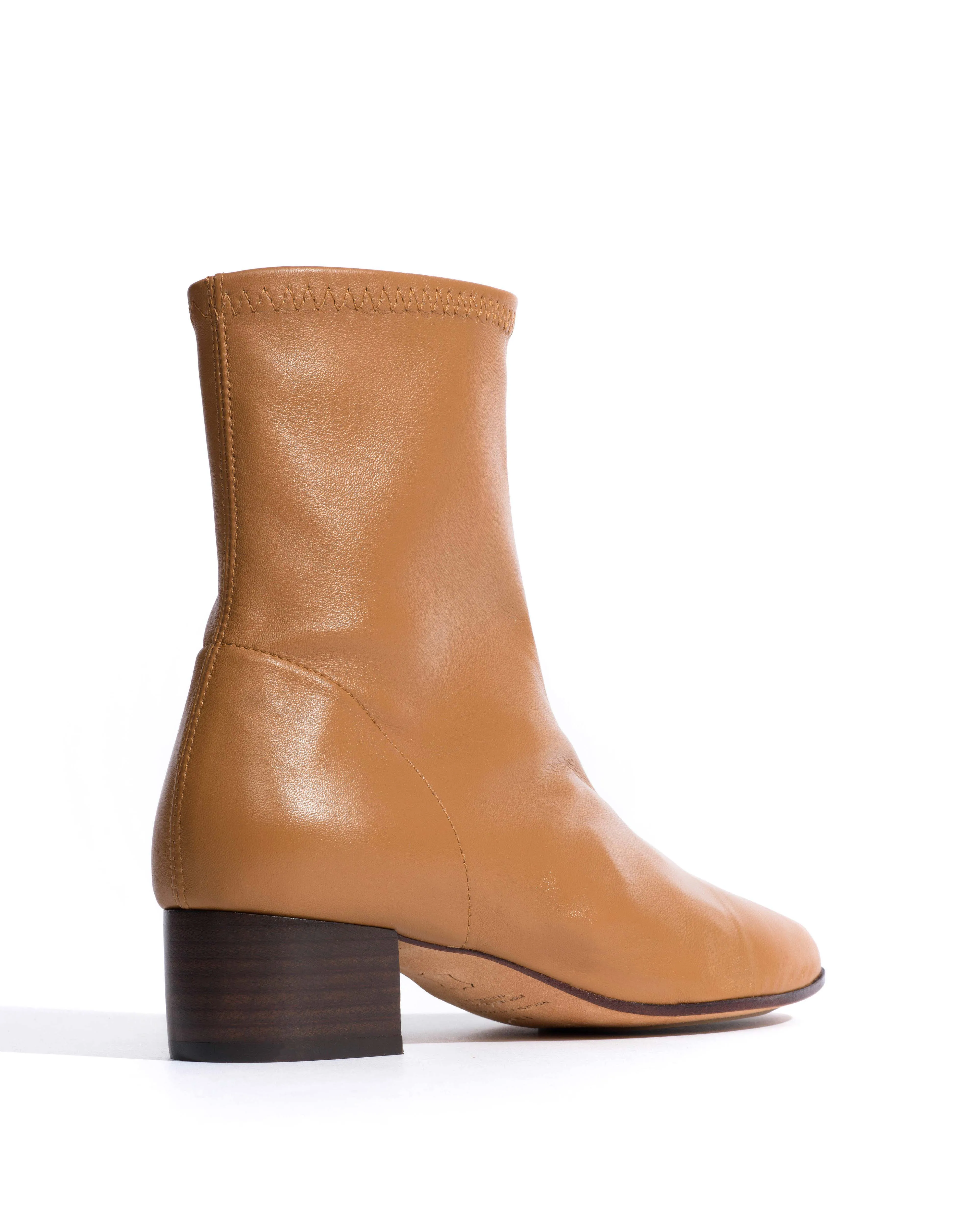 Hanny 40 stacked stretch Silky lamb Caramel sold by Anonymous Copenhagen product image thumbnail 3