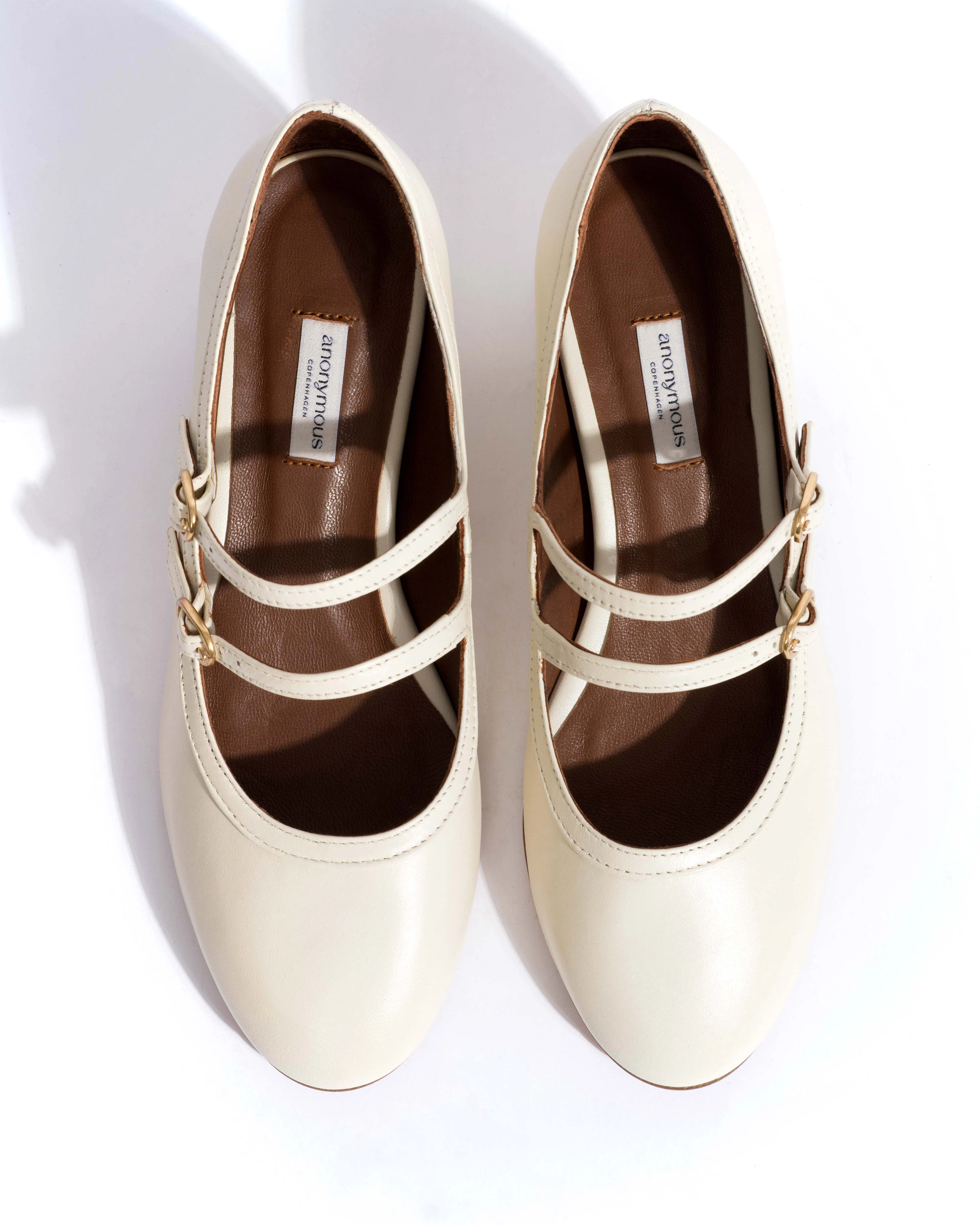 Balie 40 Shiny lamb White sand sold by Anonymous Copenhagen product image thumbnail 4