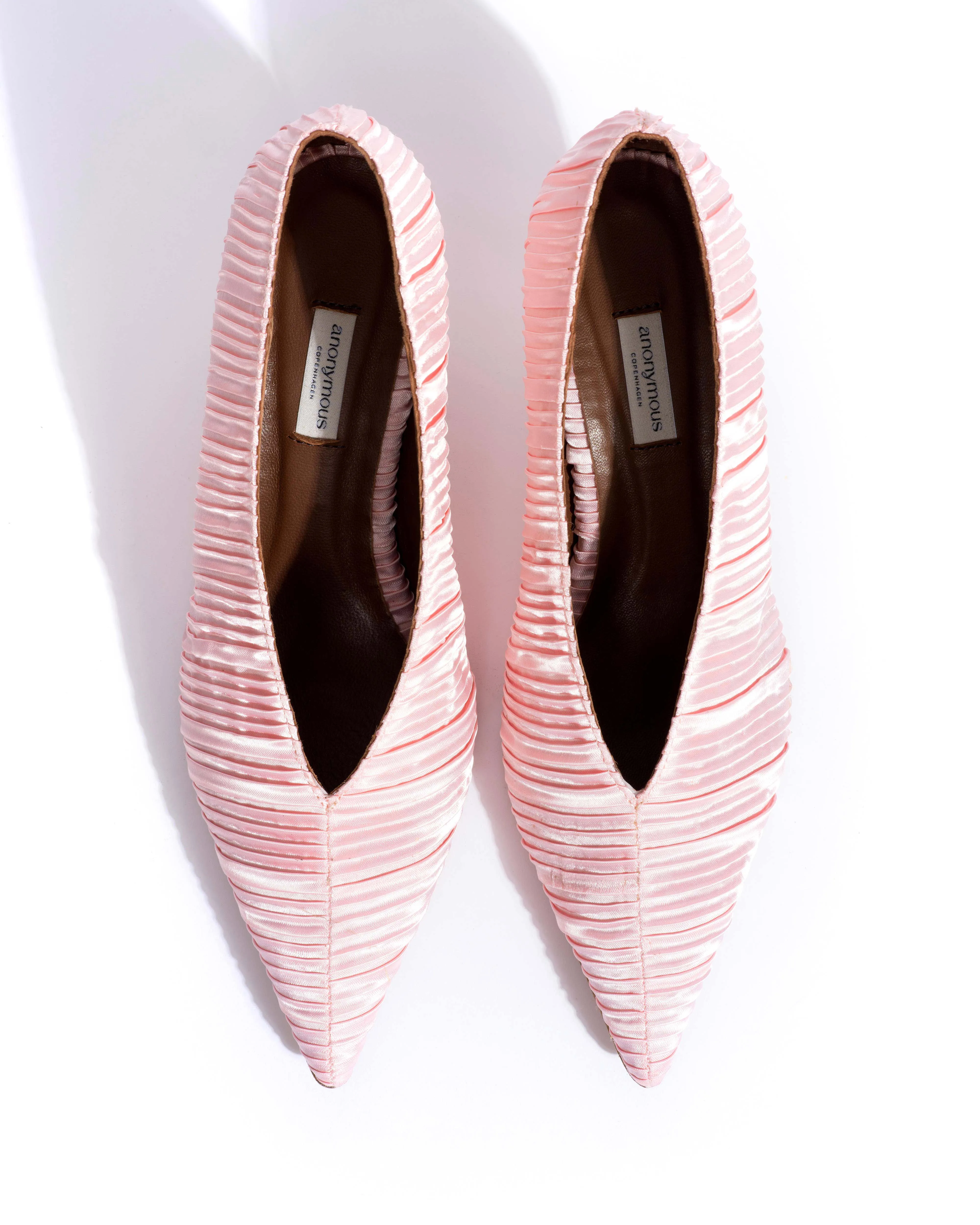Phia 55 pin Pleated satin Dreamy pink sold by Anonymous Copenhagen product image thumbnail 4