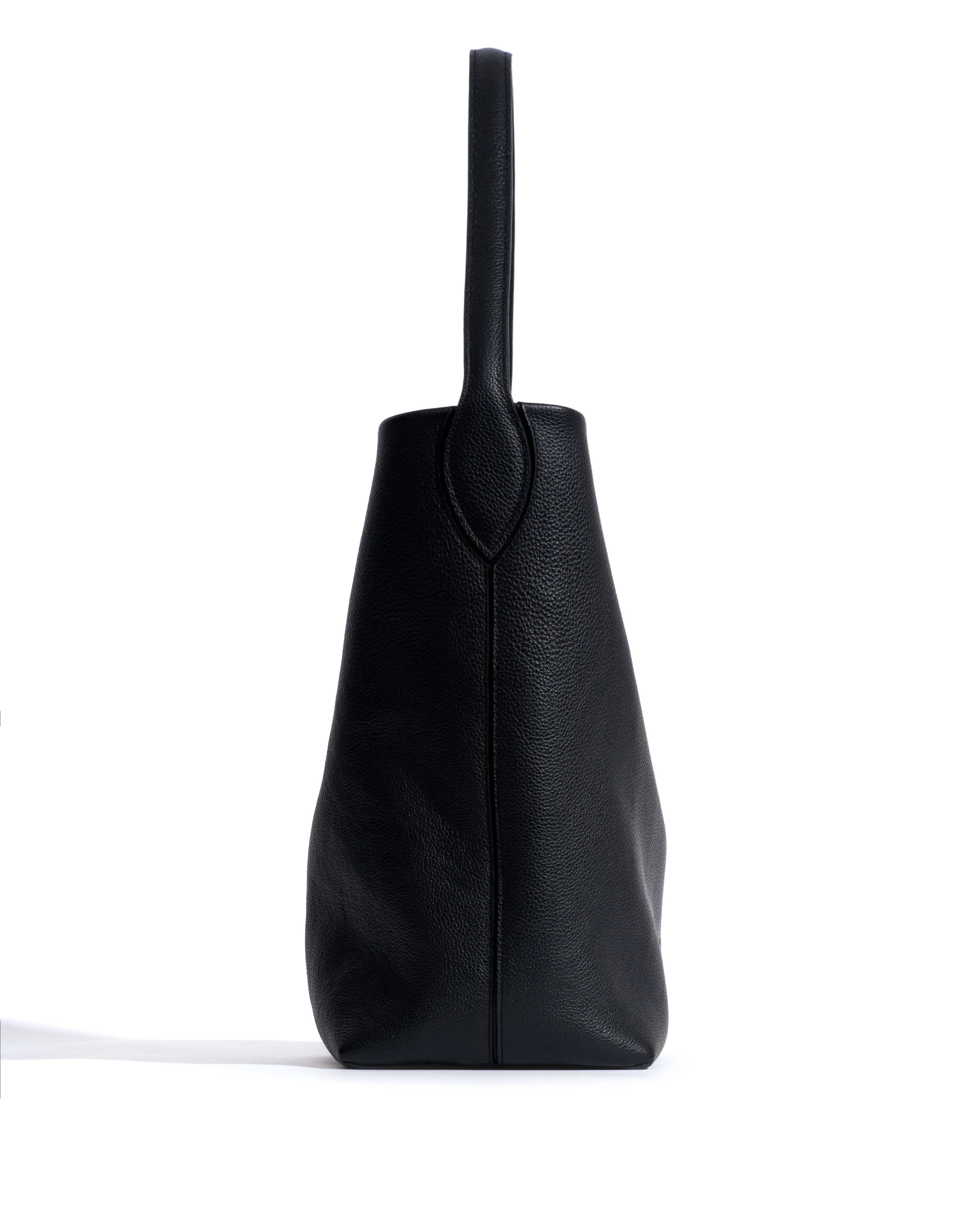 Versa slouchy everyday bag Pebbled soft calf Black sold by Anonymous Copenhagen product image thumbnail 3