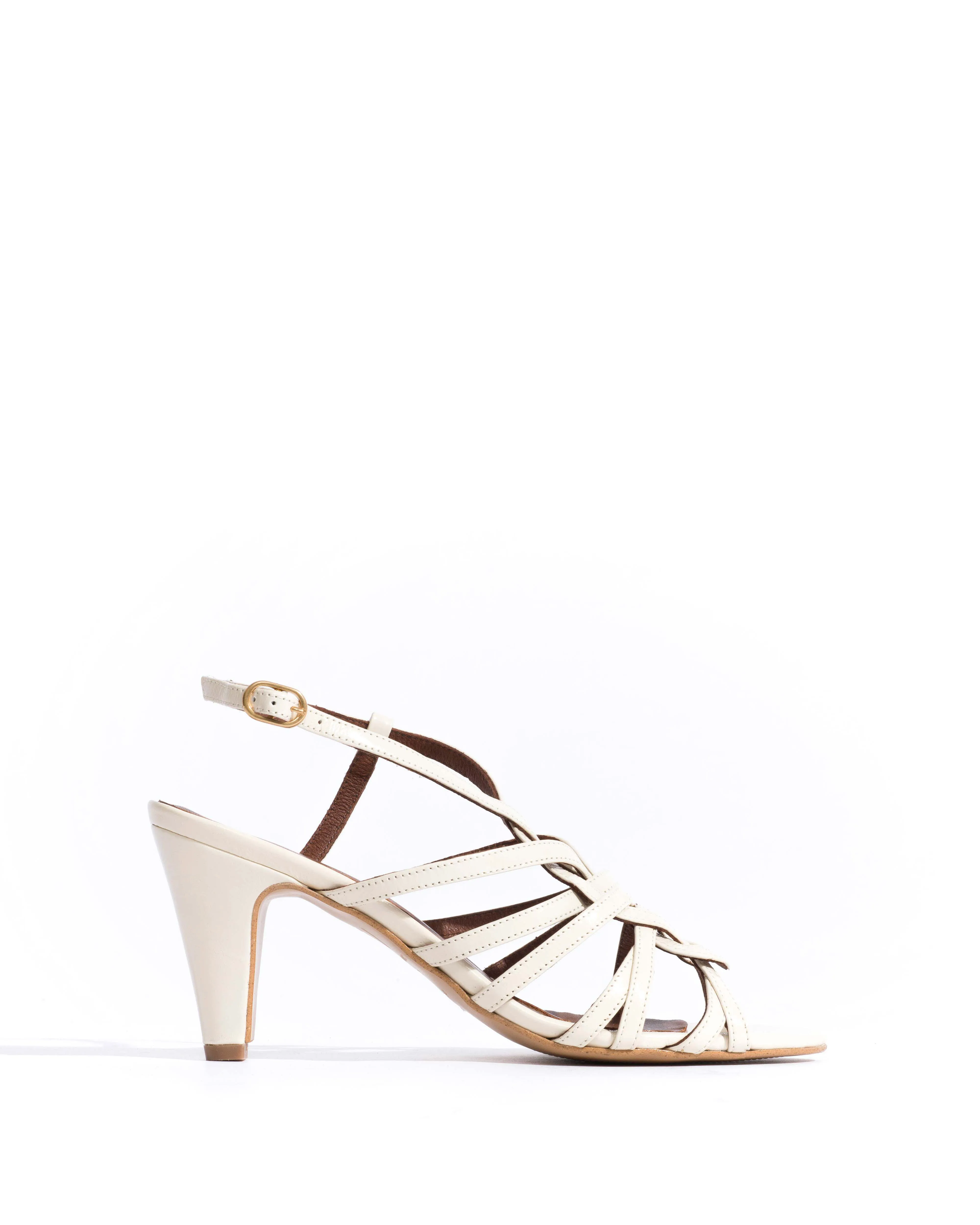 Vickey 75 Crinkled polished goat White sand sold by Anonymous Copenhagen