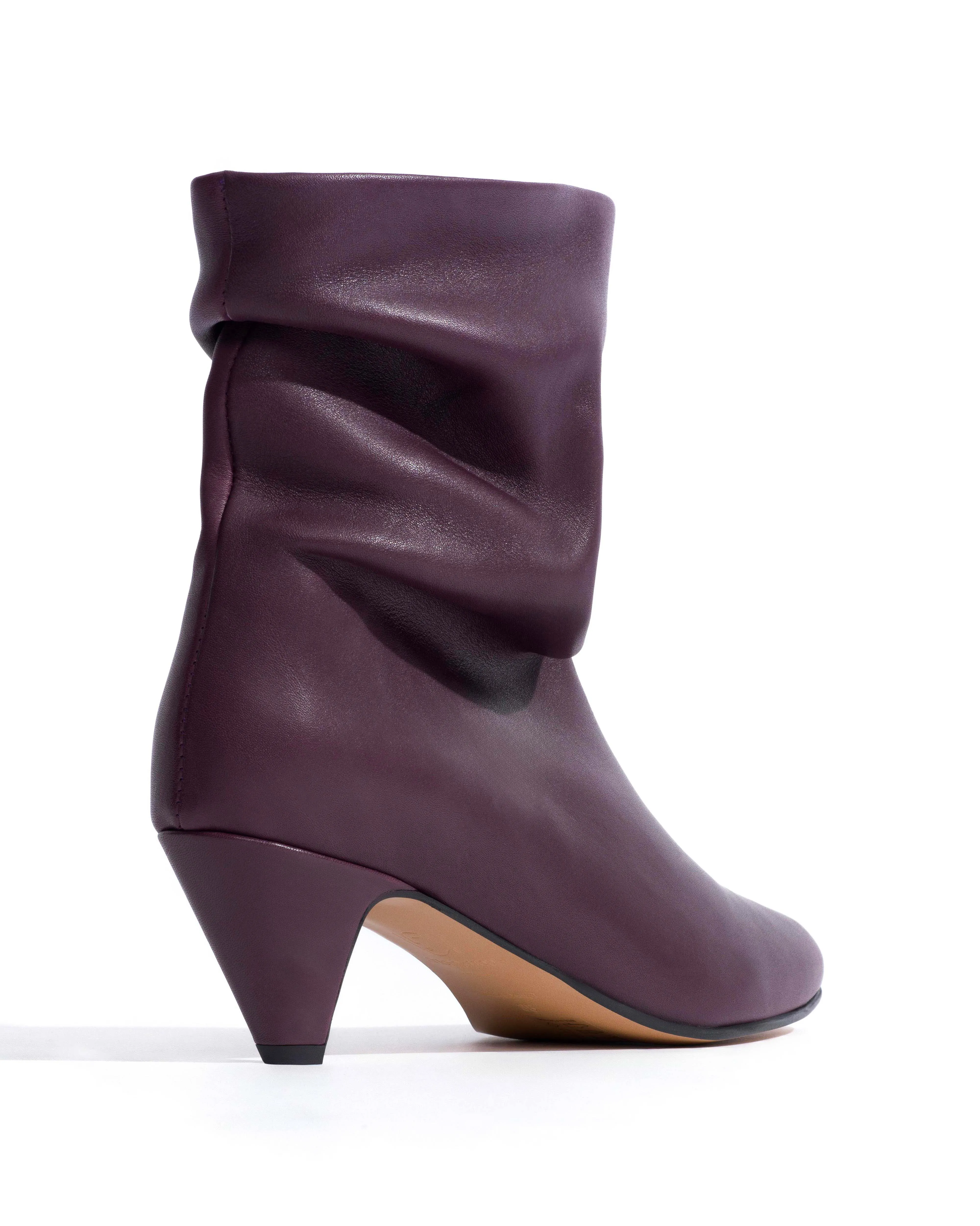 Vully 50 stiletto Soft calf Fig purple sold by Anonymous Copenhagen product image thumbnail 3