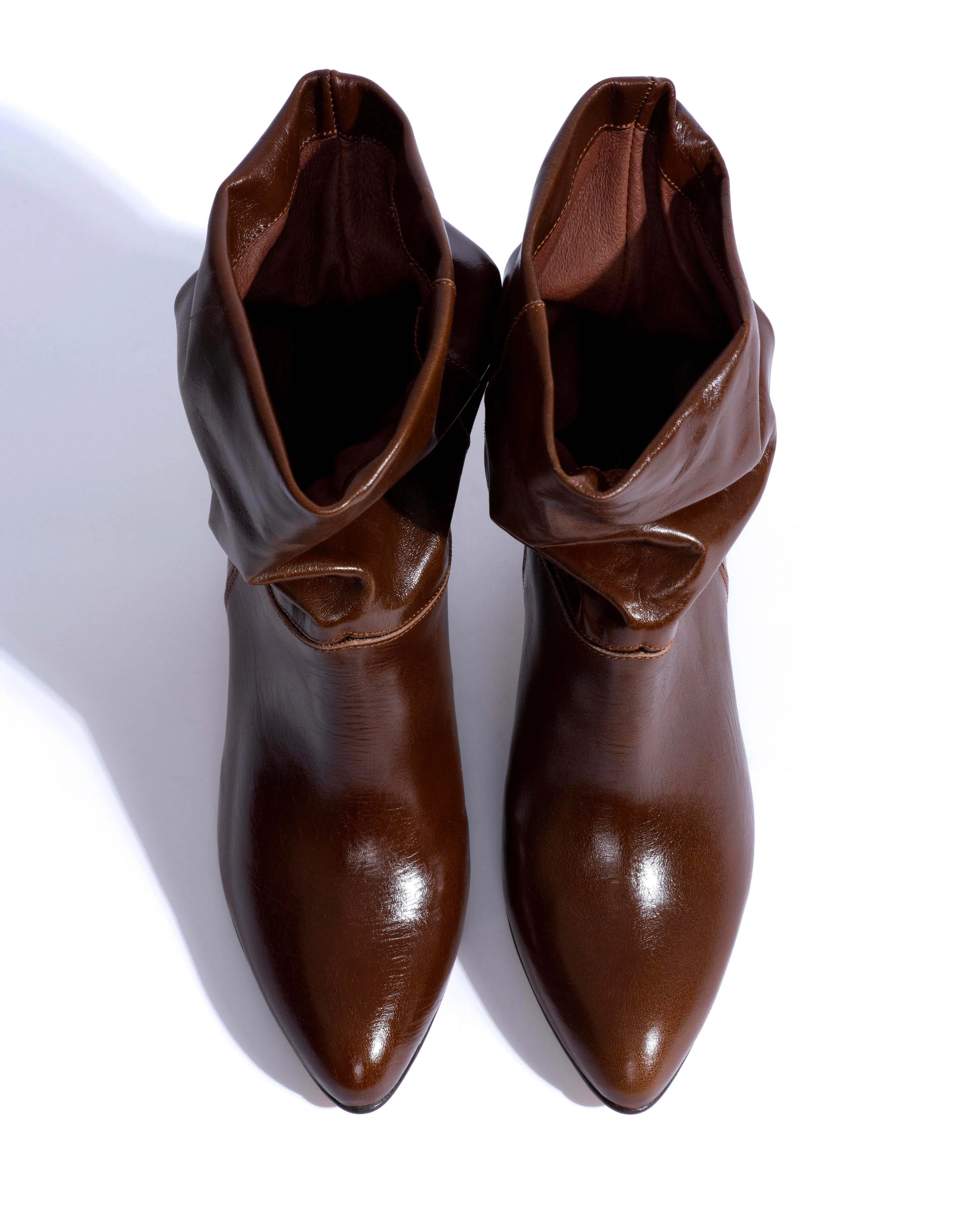 Jassi 50 stiletto Crinkled polished goat Caramel brown sold by Anonymous Copenhagen product image thumbnail 4