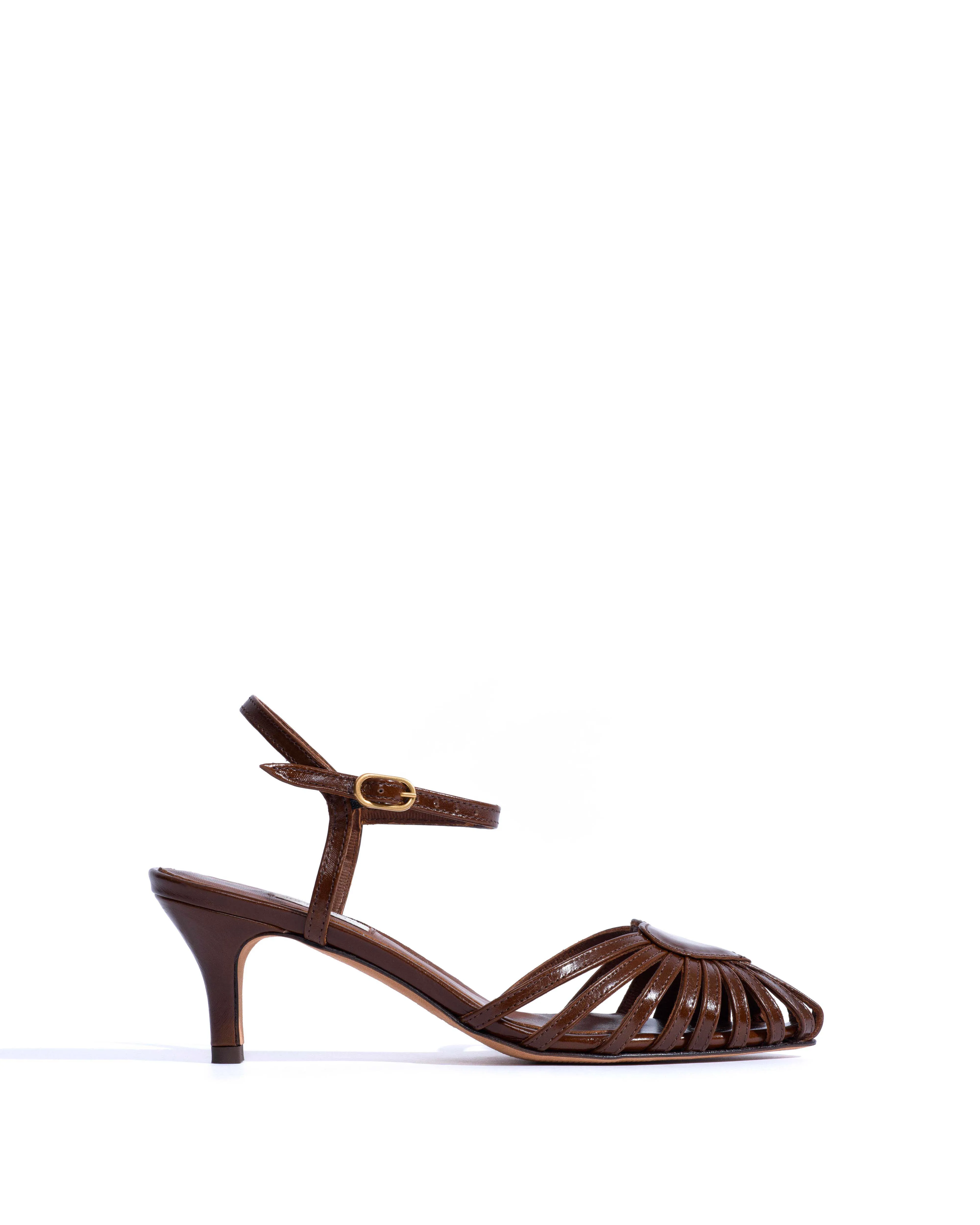 Keesha 55 Crinkled polished goat Caramel brown sold by Anonymous Copenhagen