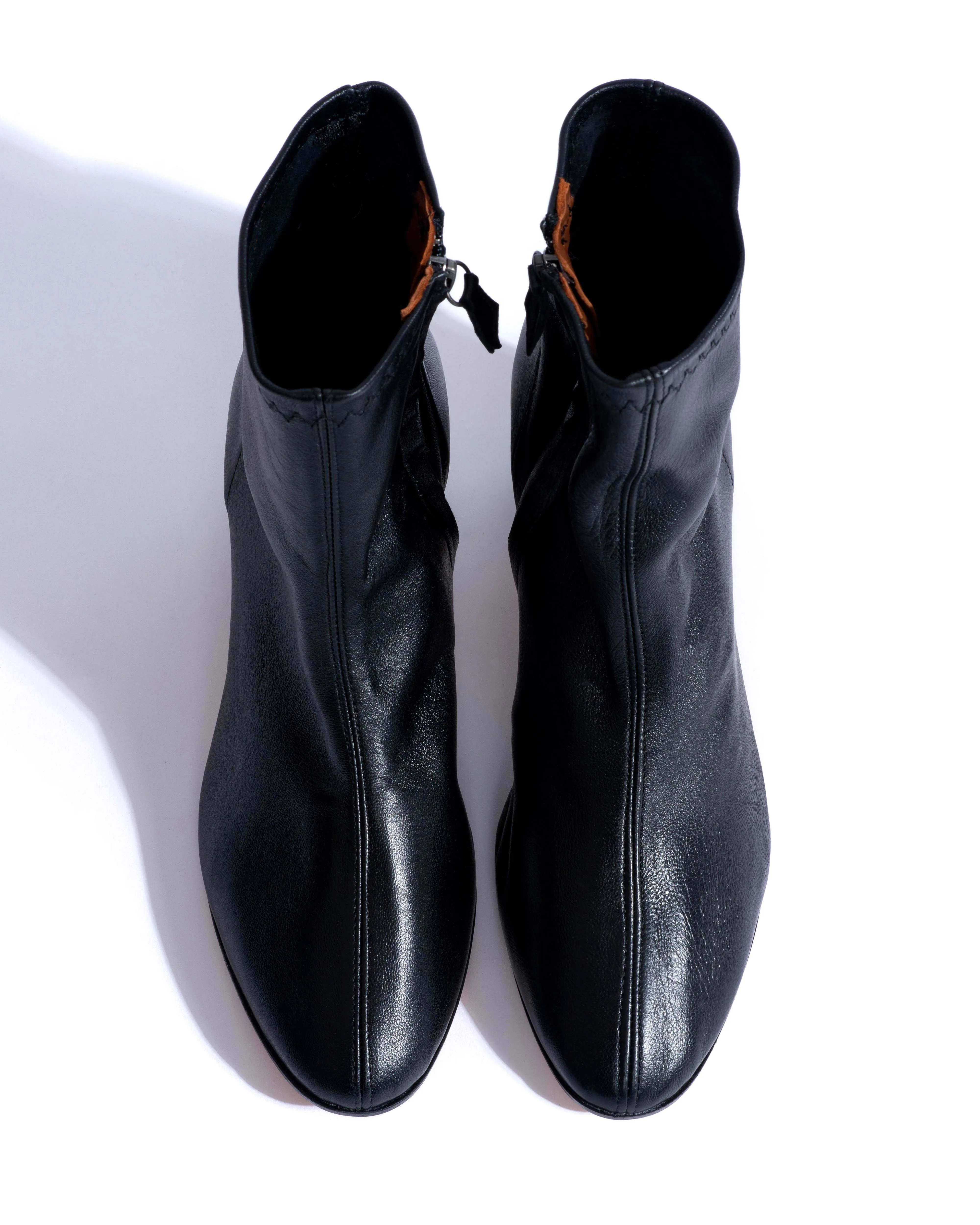 Hanny 55 covered stretch Silky lamb Black sold by Anonymous Copenhagen product image thumbnail 4