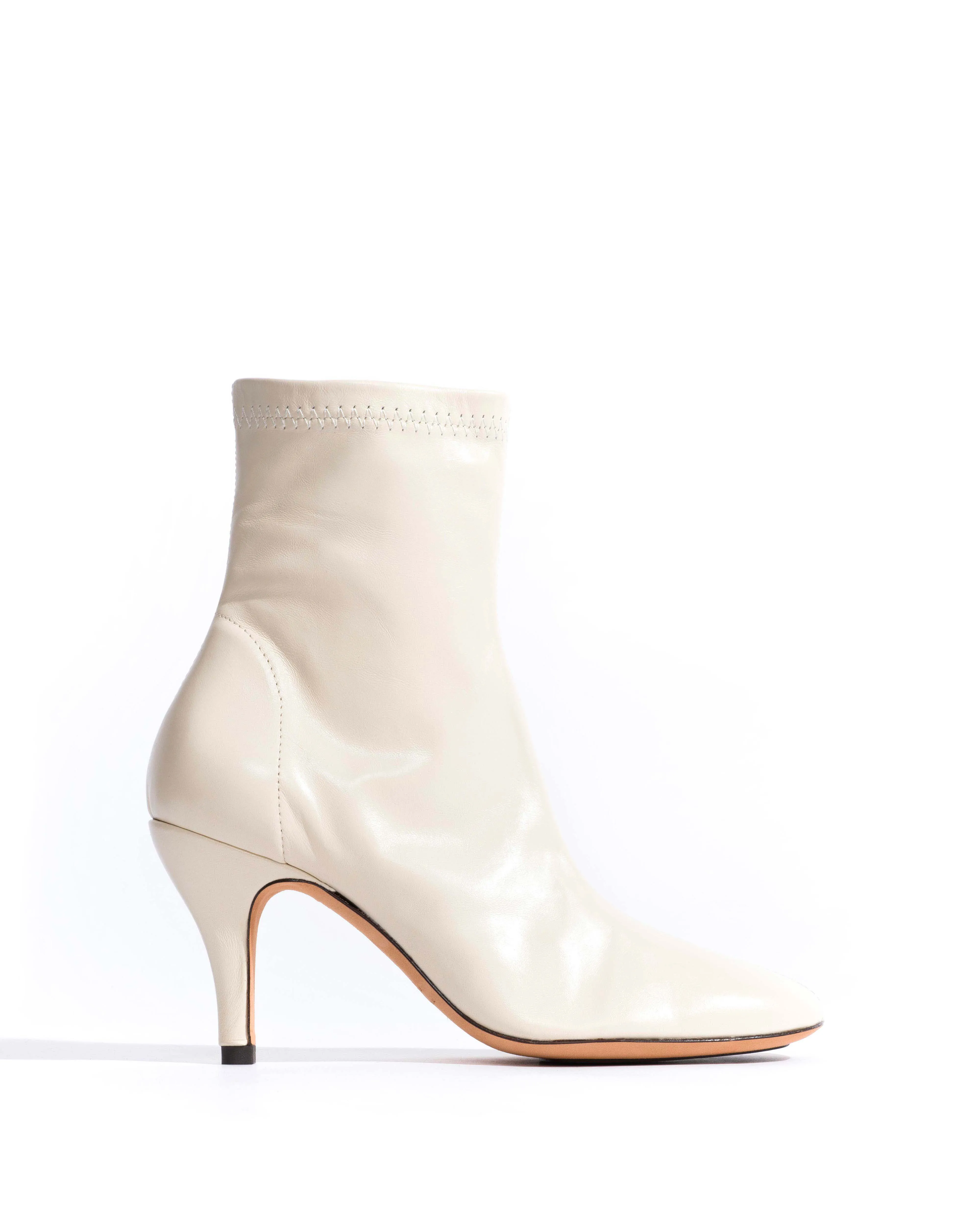 Adriana 80 Crinkled polished goat White sand sold by Anonymous Copenhagen