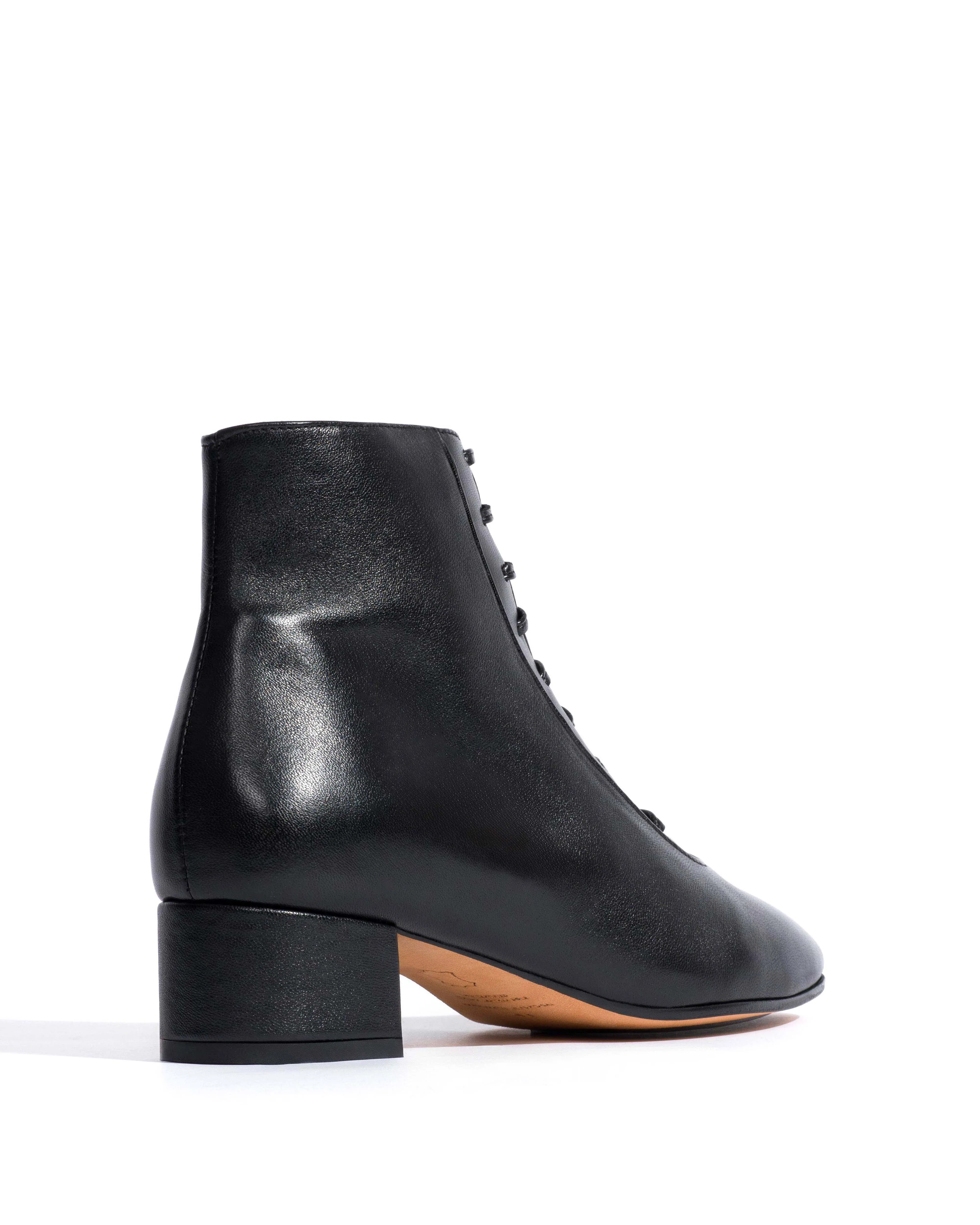 Janie 40 Shiny lamb Black sold by Anonymous Copenhagen product image thumbnail 3