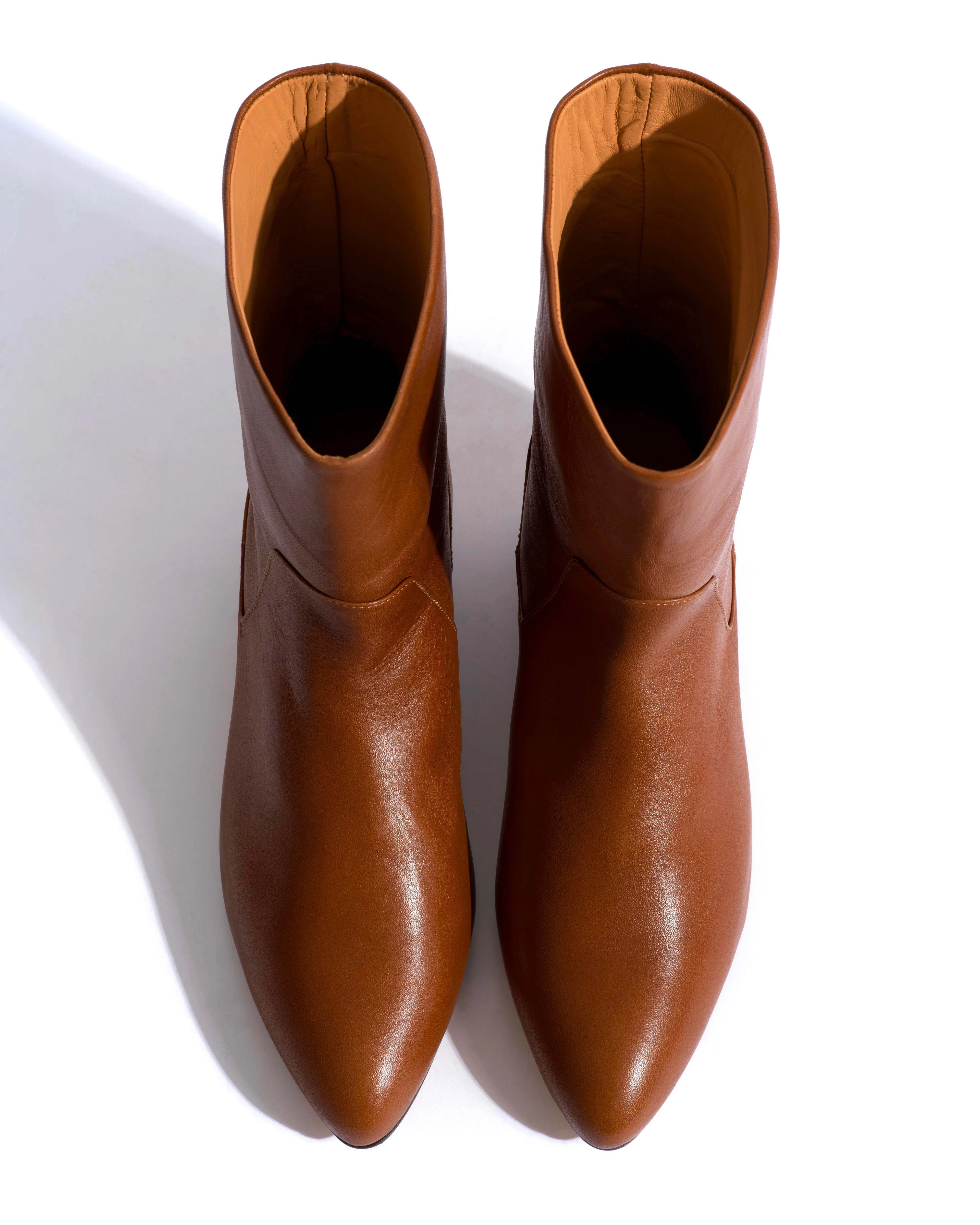 Vanni 20 Vegetal soft calf Cinnamon sold by Anonymous Copenhagen product image thumbnail 4