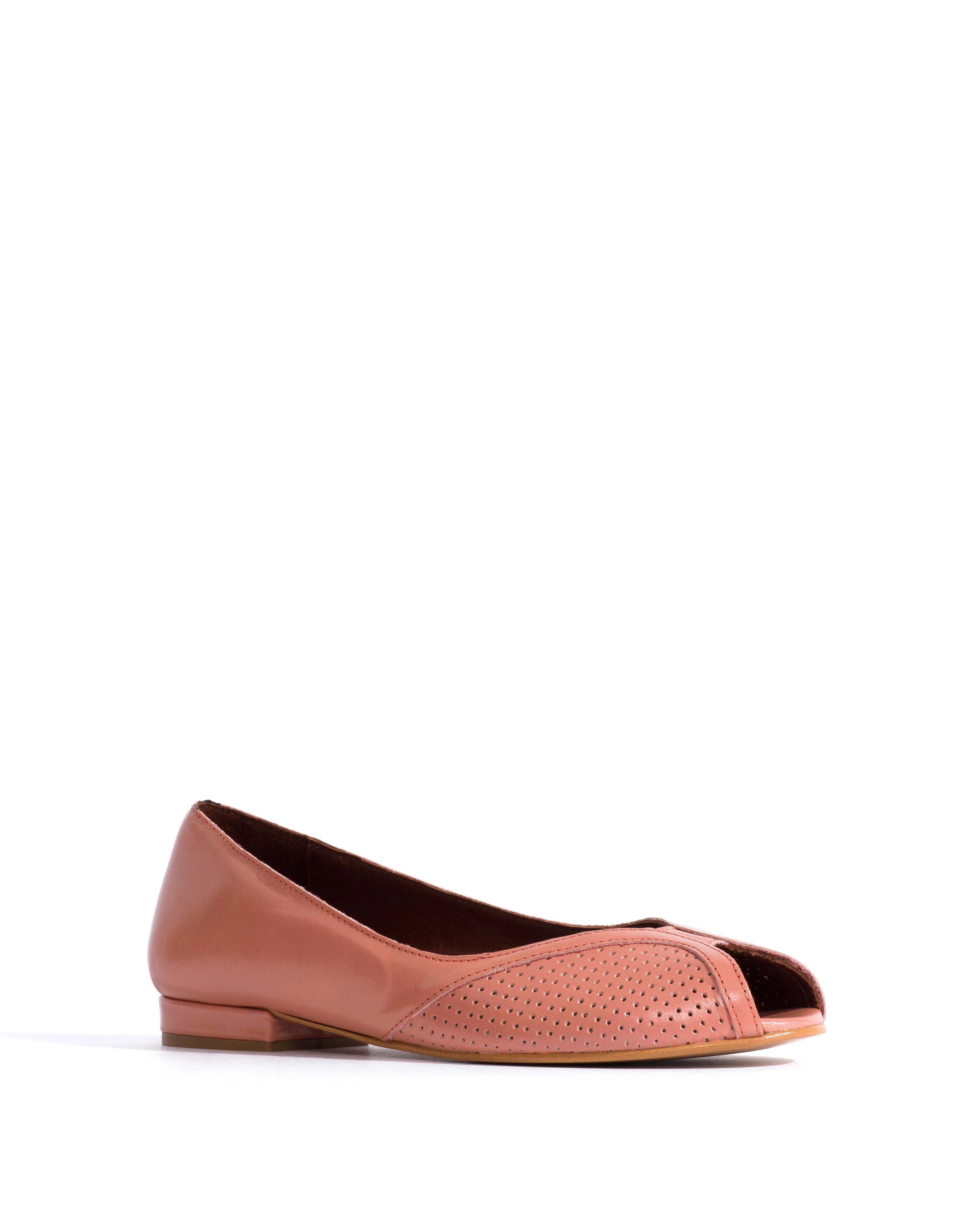 Tiffy Crinkled polished goat Misty coral sold by Anonymous Copenhagen product image thumbnail 2