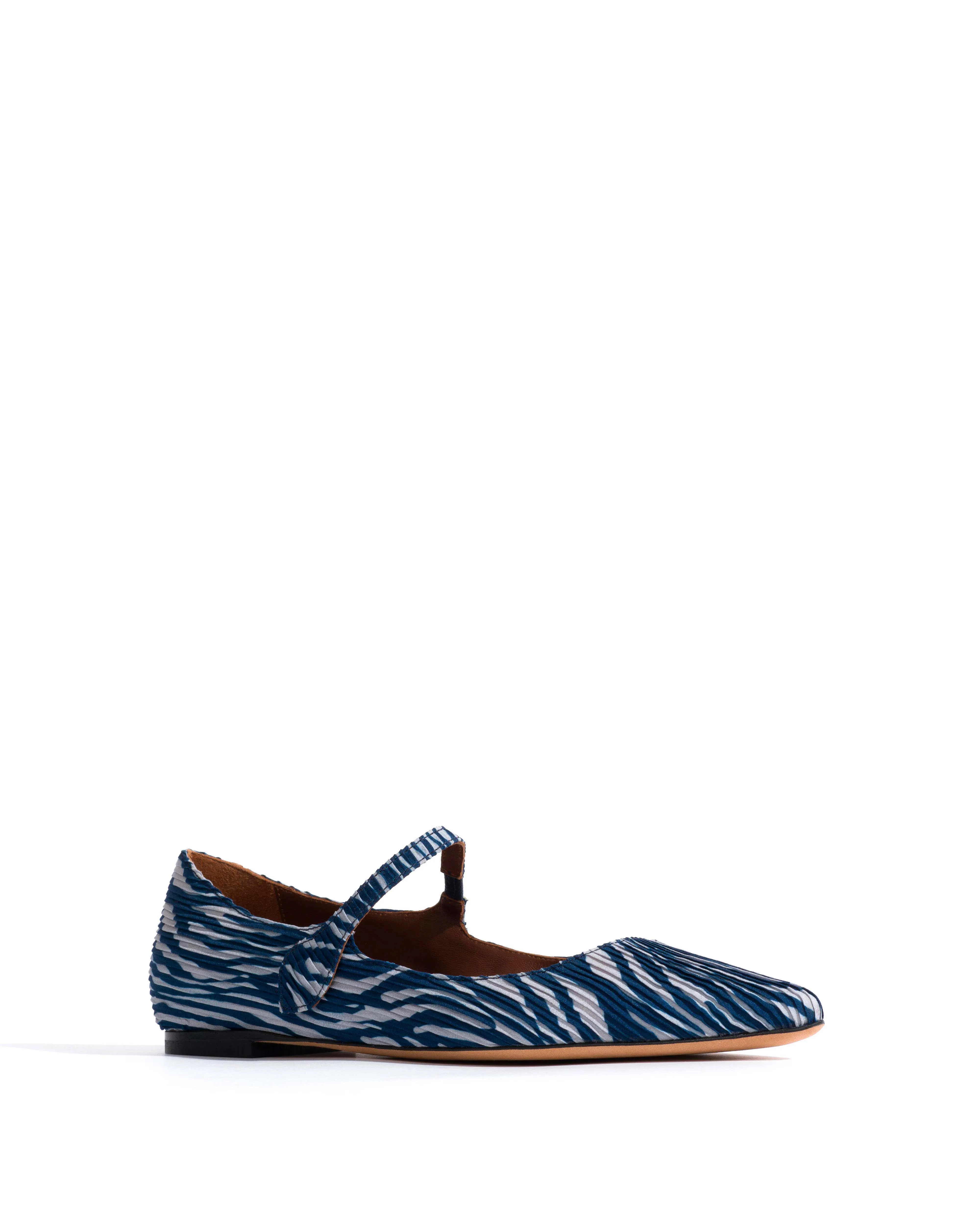 Fifi Pleated zebra Blue shades sold by Anonymous Copenhagen product image thumbnail 2