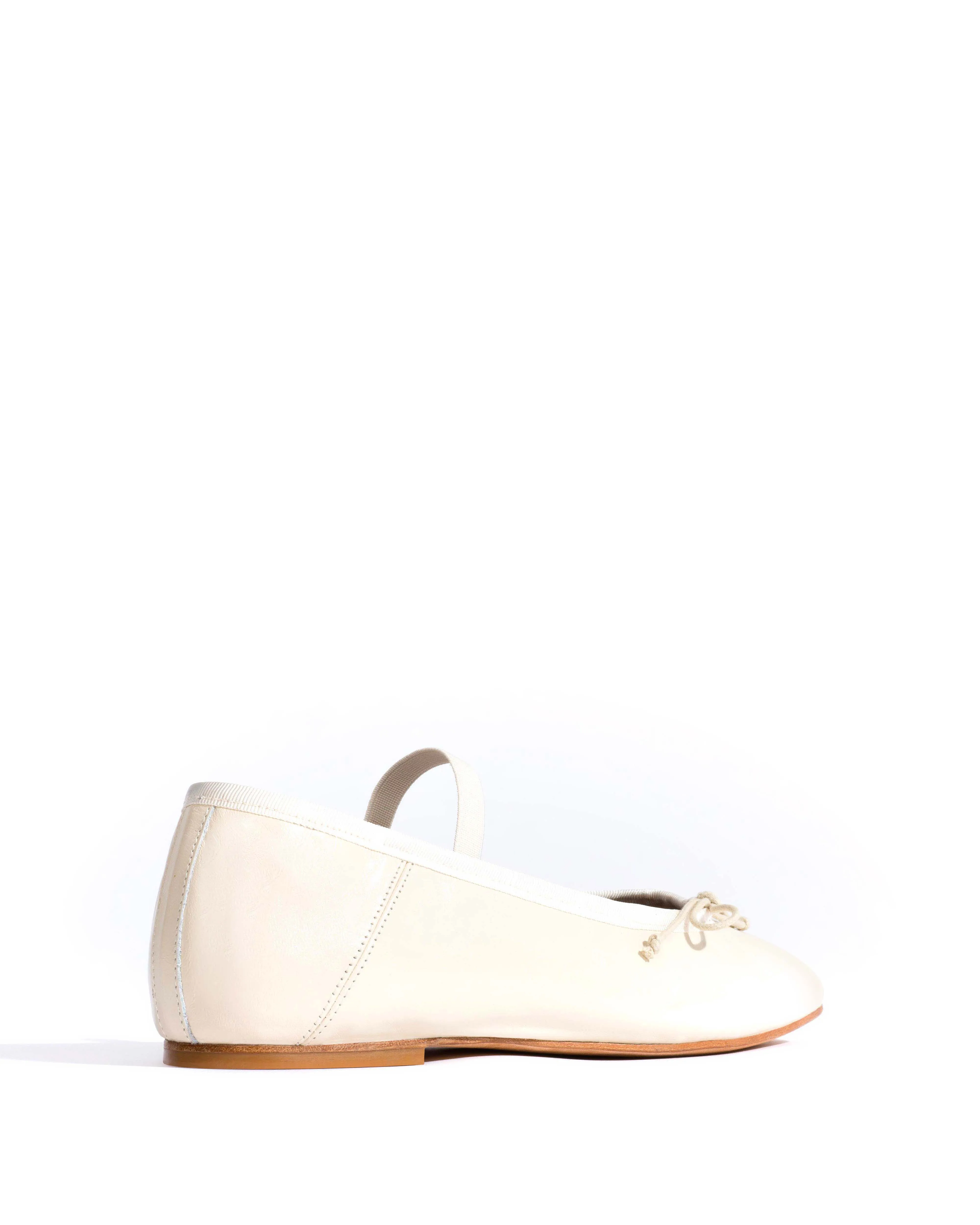 Rhina Crinkled polished goat White sand sold by Anonymous Copenhagen product image thumbnail 3