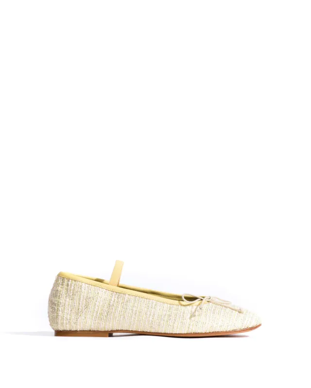 Rhina Boucle White pineapple ice made by Anonymous Copenhagen