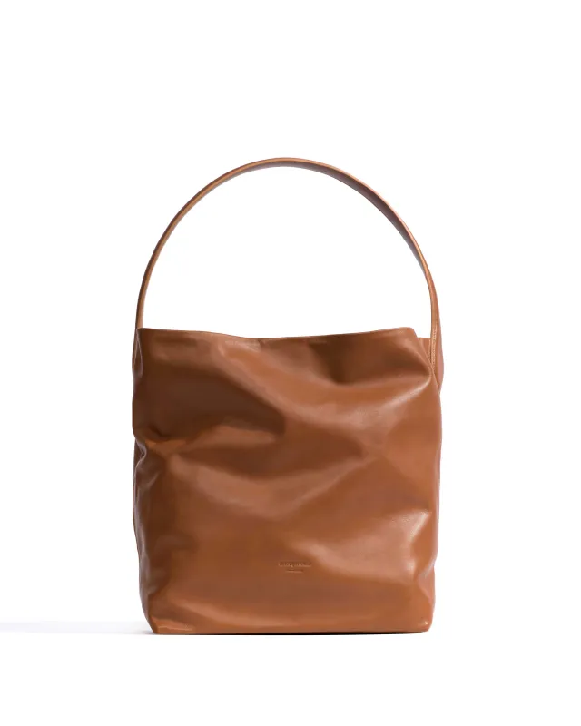 Versa slouchy everyday bag Soft calf Camel made by Anonymous Copenhagen