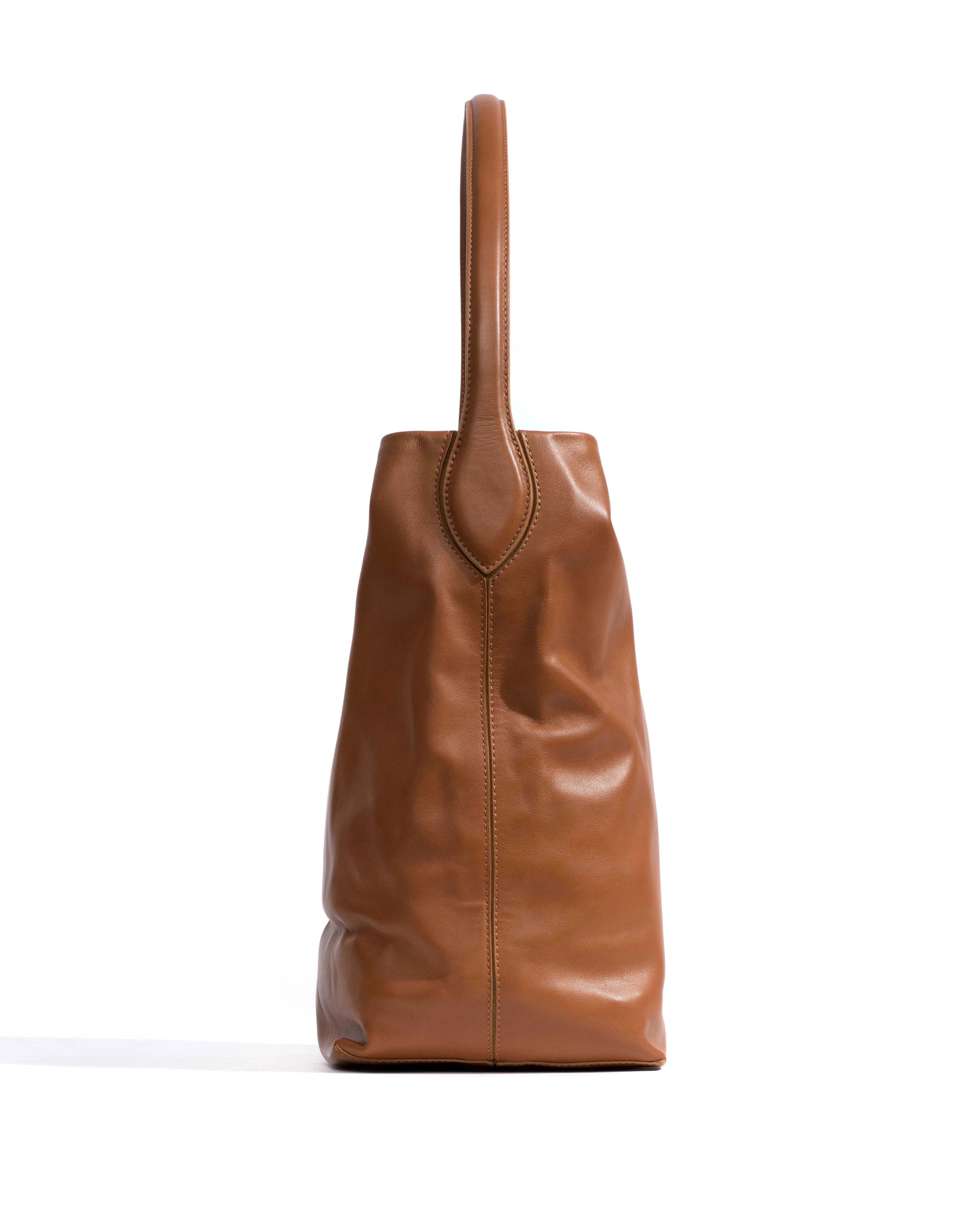 Versa slouchy everyday bag Soft calf Camel sold by Anonymous Copenhagen product image thumbnail 3