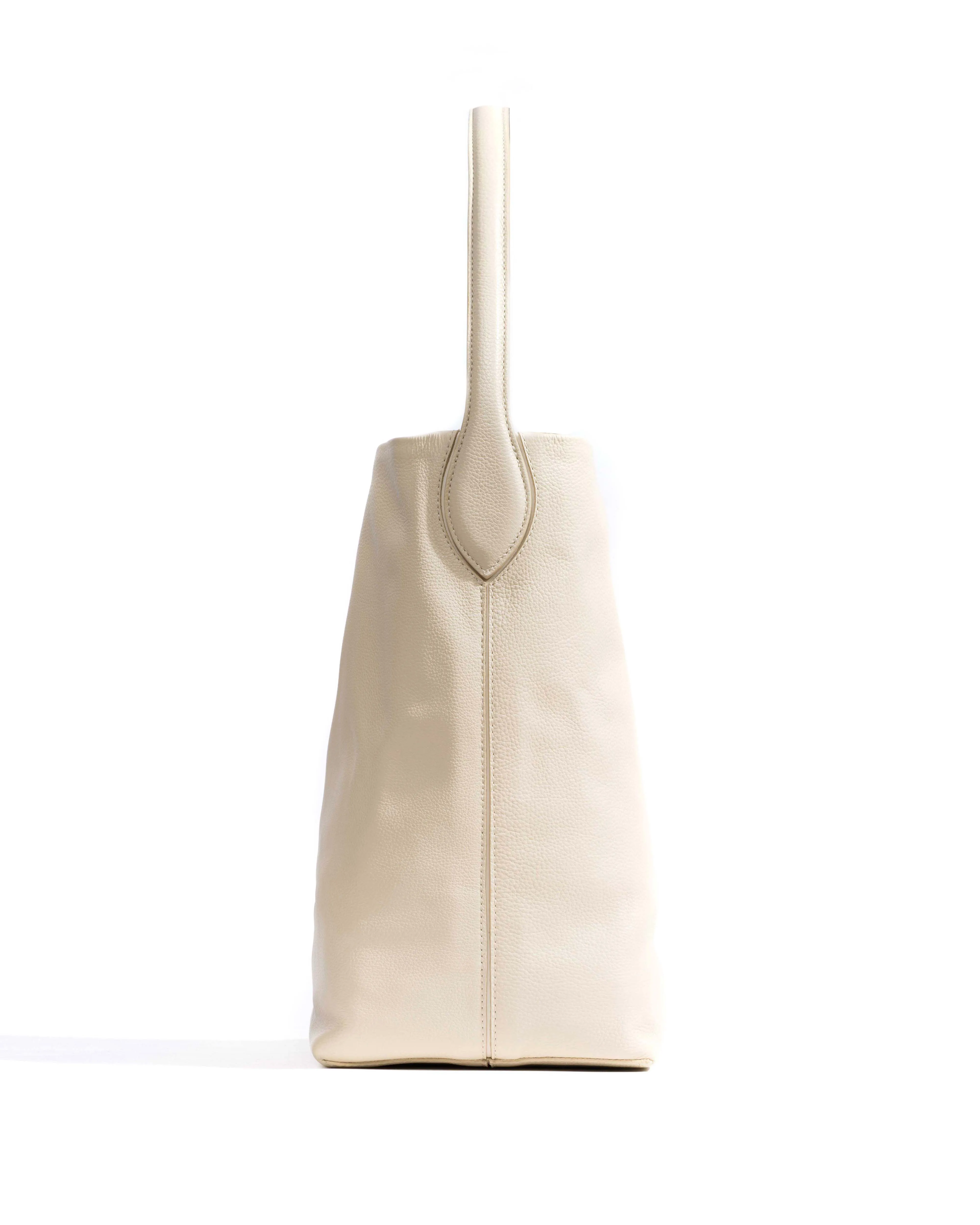 Versa slouchy everyday bag Pebbled soft calf White sand sold by Anonymous Copenhagen product image thumbnail 3
