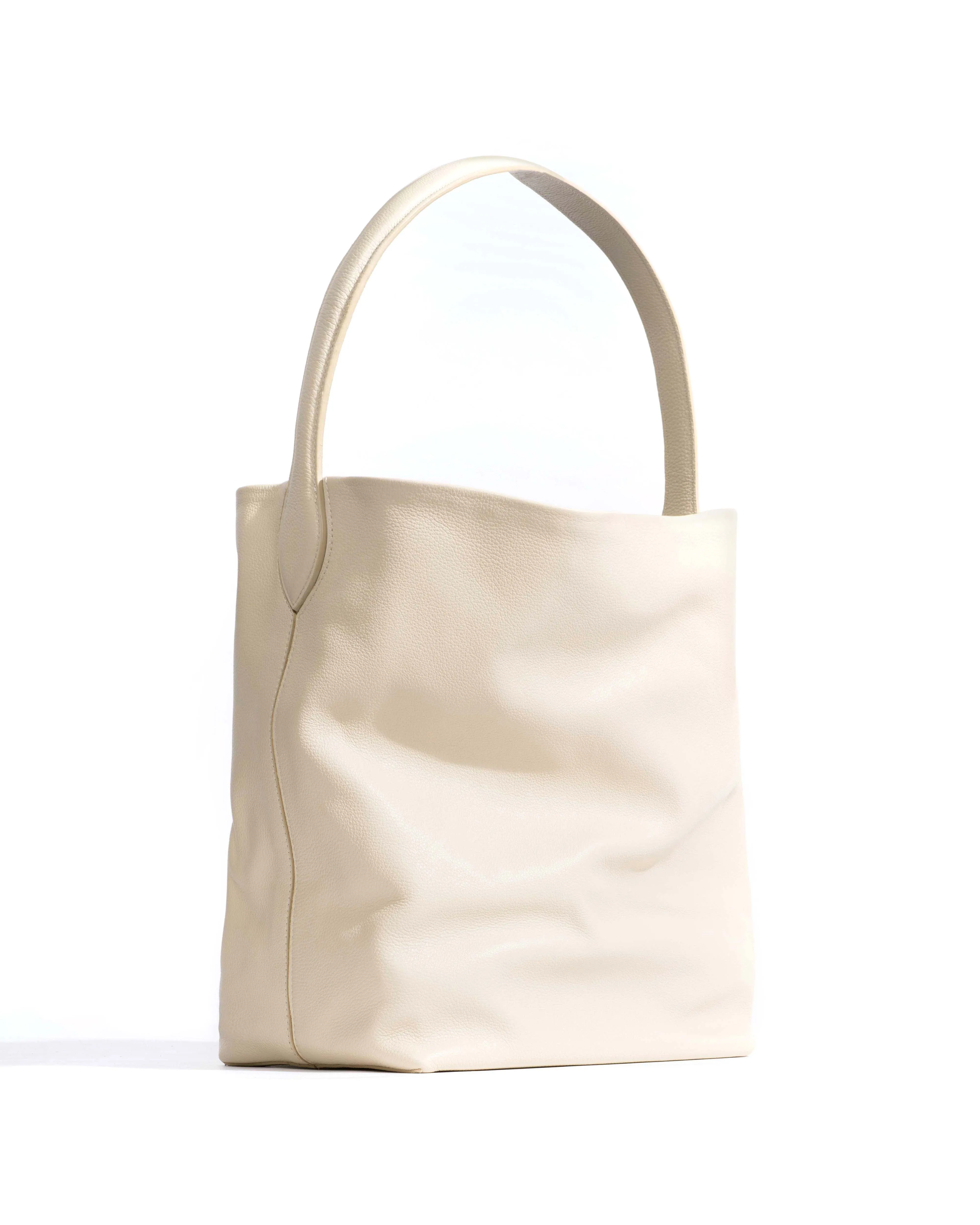 Versa slouchy everyday bag Pebbled soft calf White sand sold by Anonymous Copenhagen product image thumbnail 2