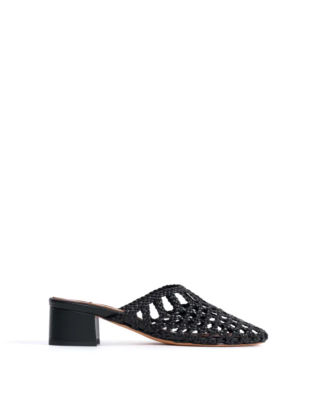 Sabrina 40 hand-braided leather Black made by Anonymous Copenhagen