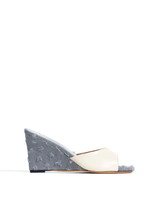Gwen 75 wedge Shiny lamb & denim White sand & distressed washed grey made by Anonymous Copenhagen