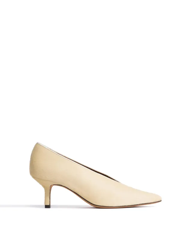 Phia 55 pin Calf hair Ivory made by Anonymous Copenhagen