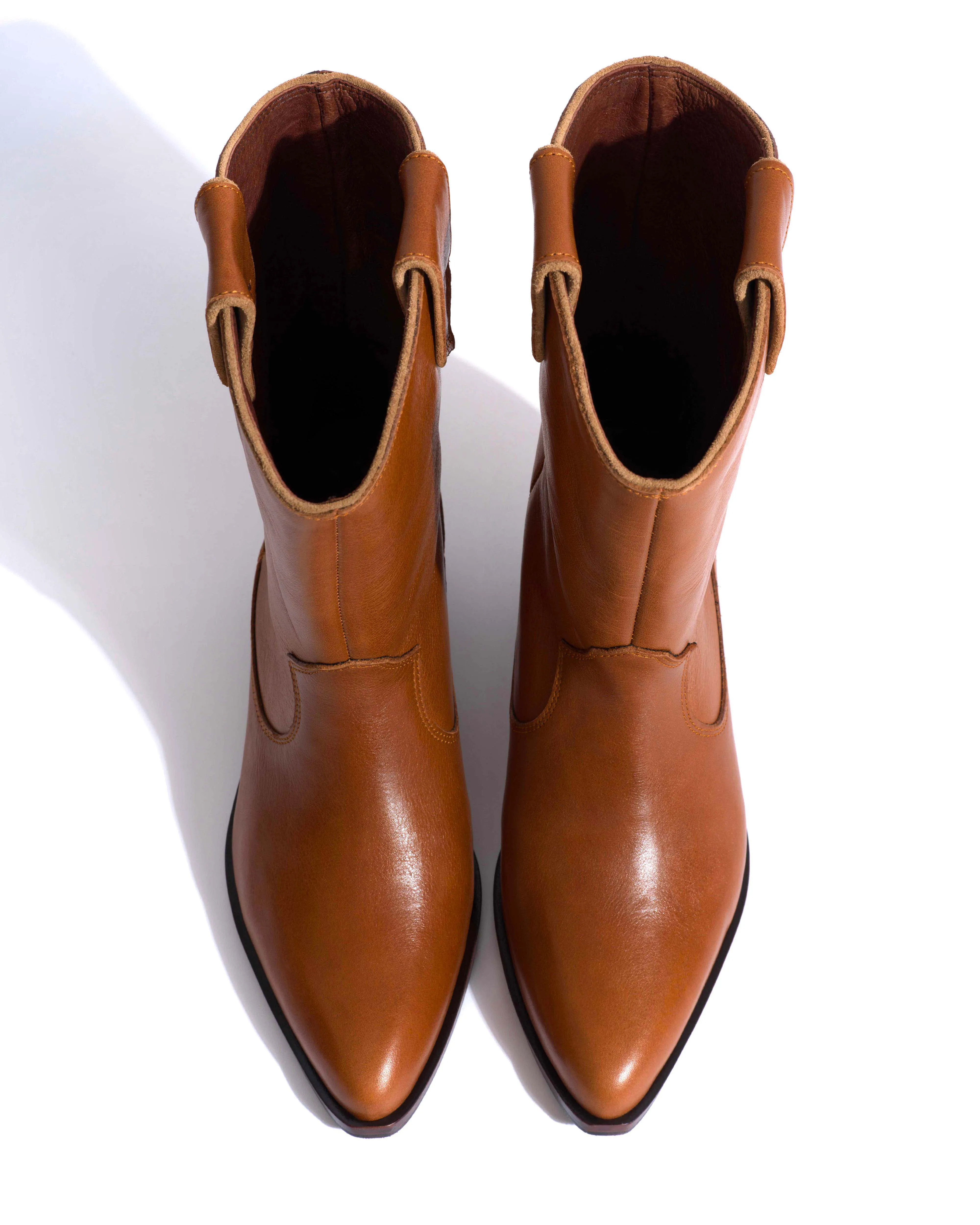 Saseline 35 Vegetal soft calf Cinnamon sold by Anonymous Copenhagen product image thumbnail 4