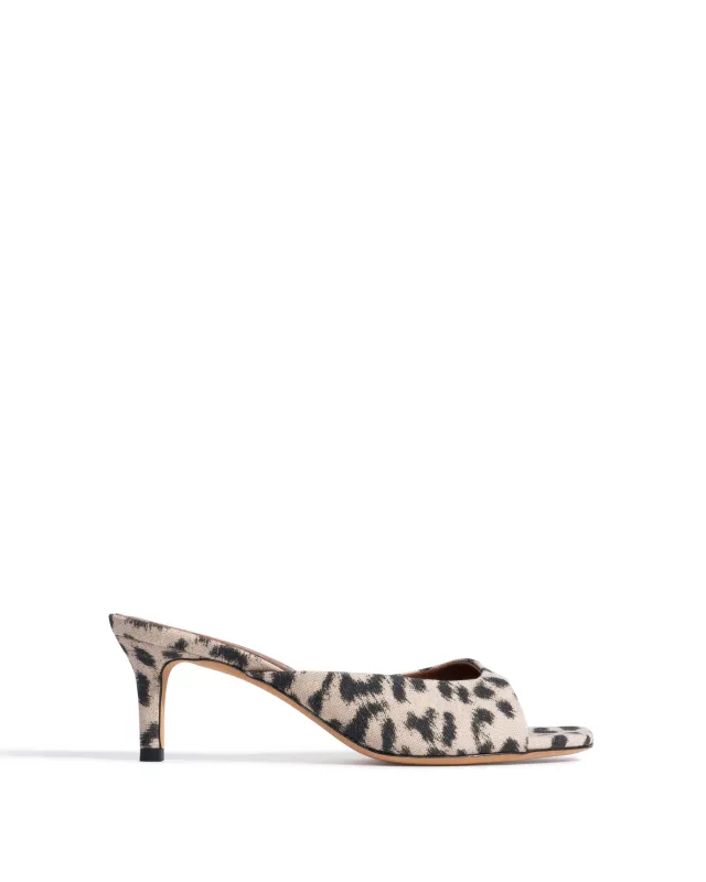 Mazy 55 Natural cotton-linen Leopard made by Anonymous Copenhagen