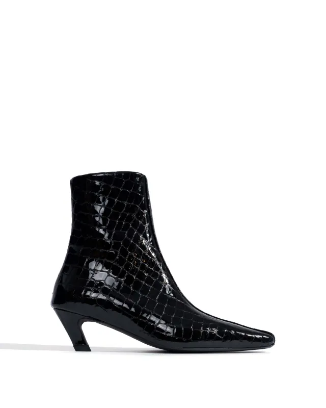 Leyla Polished croco calf Black made by Anonymous Copenhagen