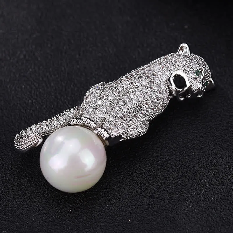 Unisex Leopard Shiny Zircon Faux Pearl Decoration Brooch sold by FloralTrip product image thumbnail 5