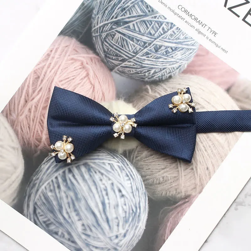 Men's Gold Leaves Pearl Floral Bow Tie sold by FloralTrip product image thumbnail 5